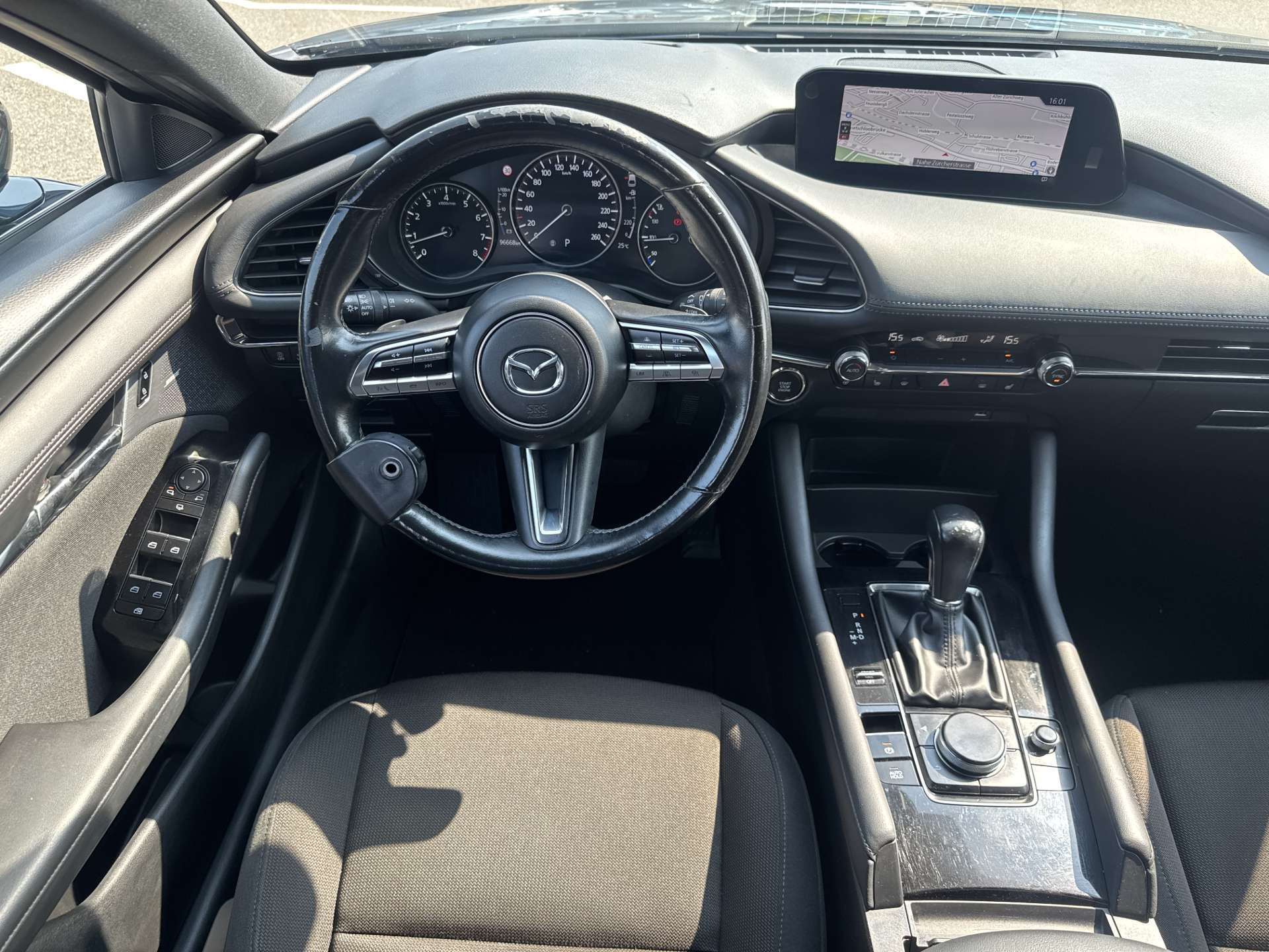 MAZDA 3 Hatchback SKYACTIV-X MHybrid 186 Revolution AWD Automat-image-4