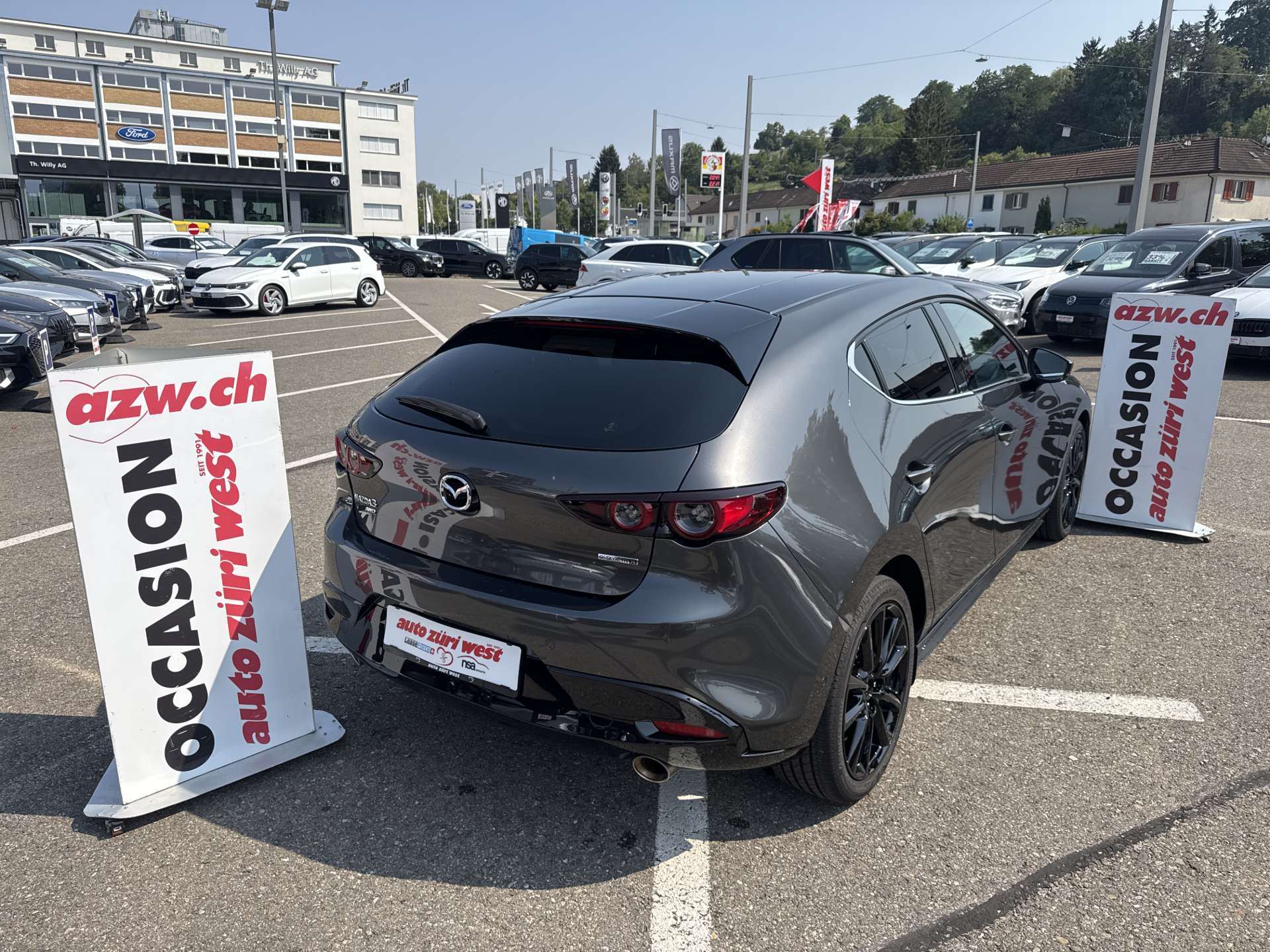 MAZDA 3 Hatchback SKYACTIV-X MHybrid 186 Revolution AWD Automat-image-2