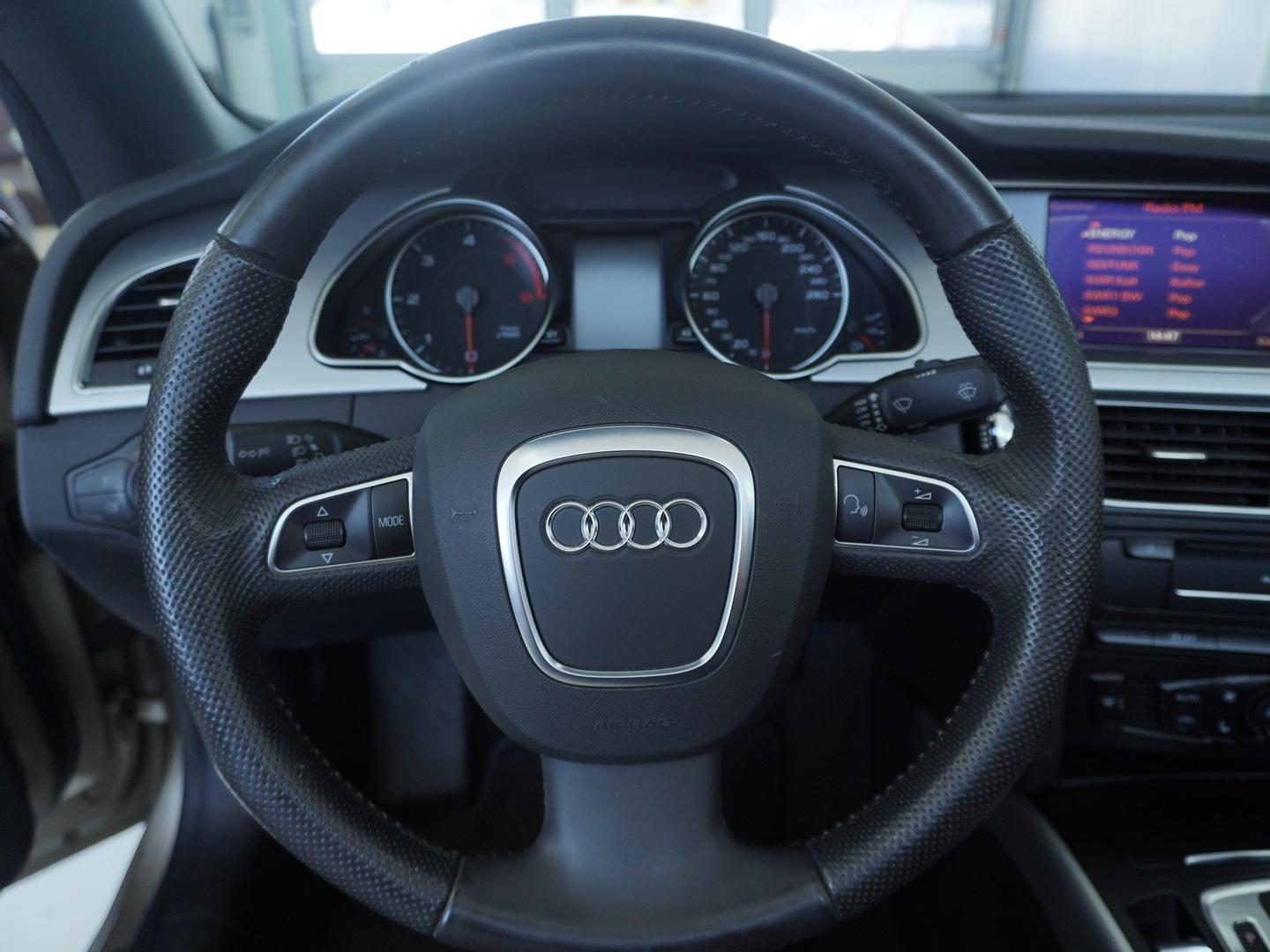 AUDI A5 Cabriolet 2.7 TDI multitronic-image-10