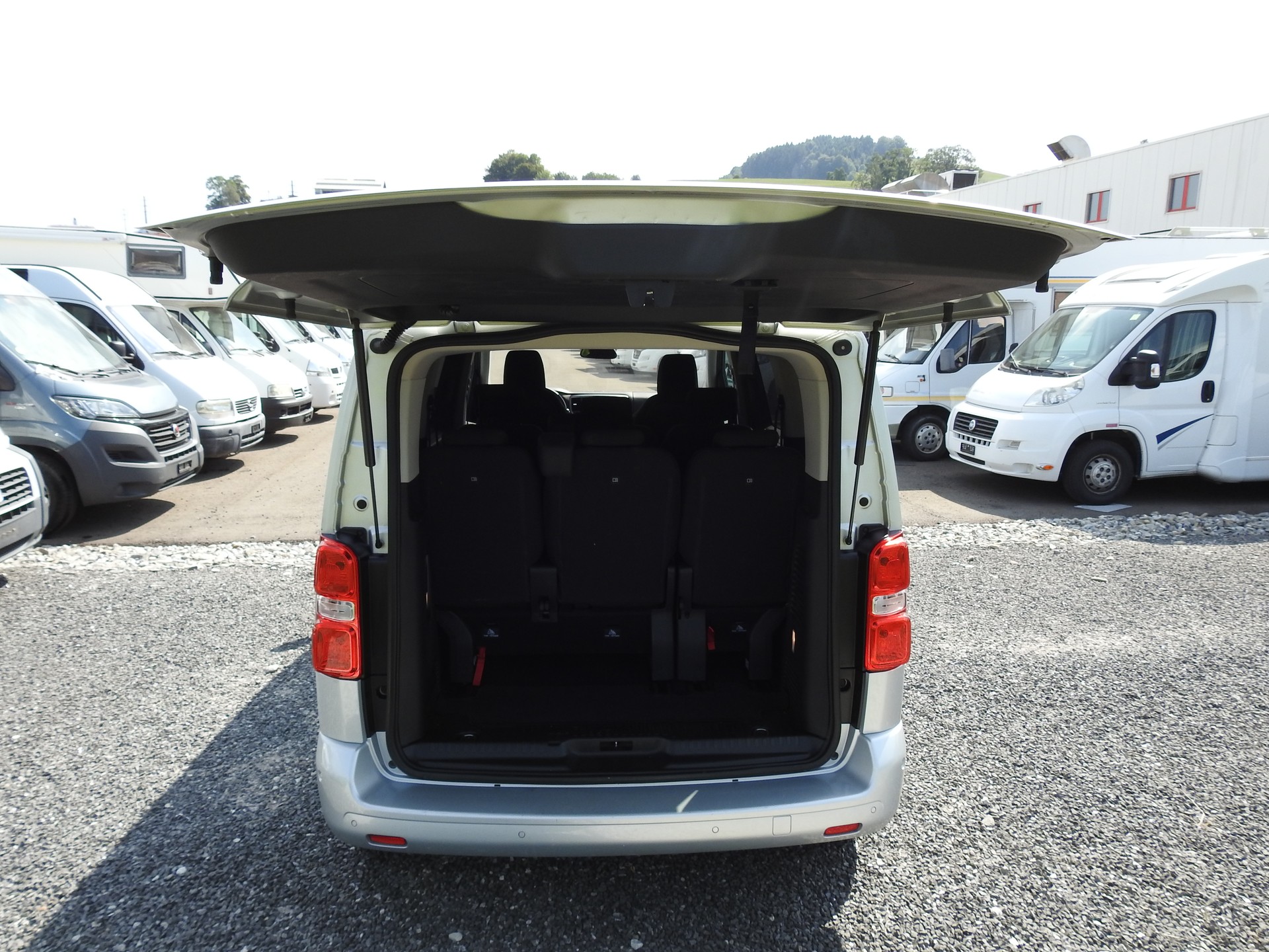 TOYOTA Proace Verso 2.0 D-4D Family L1 Automatic-image-9