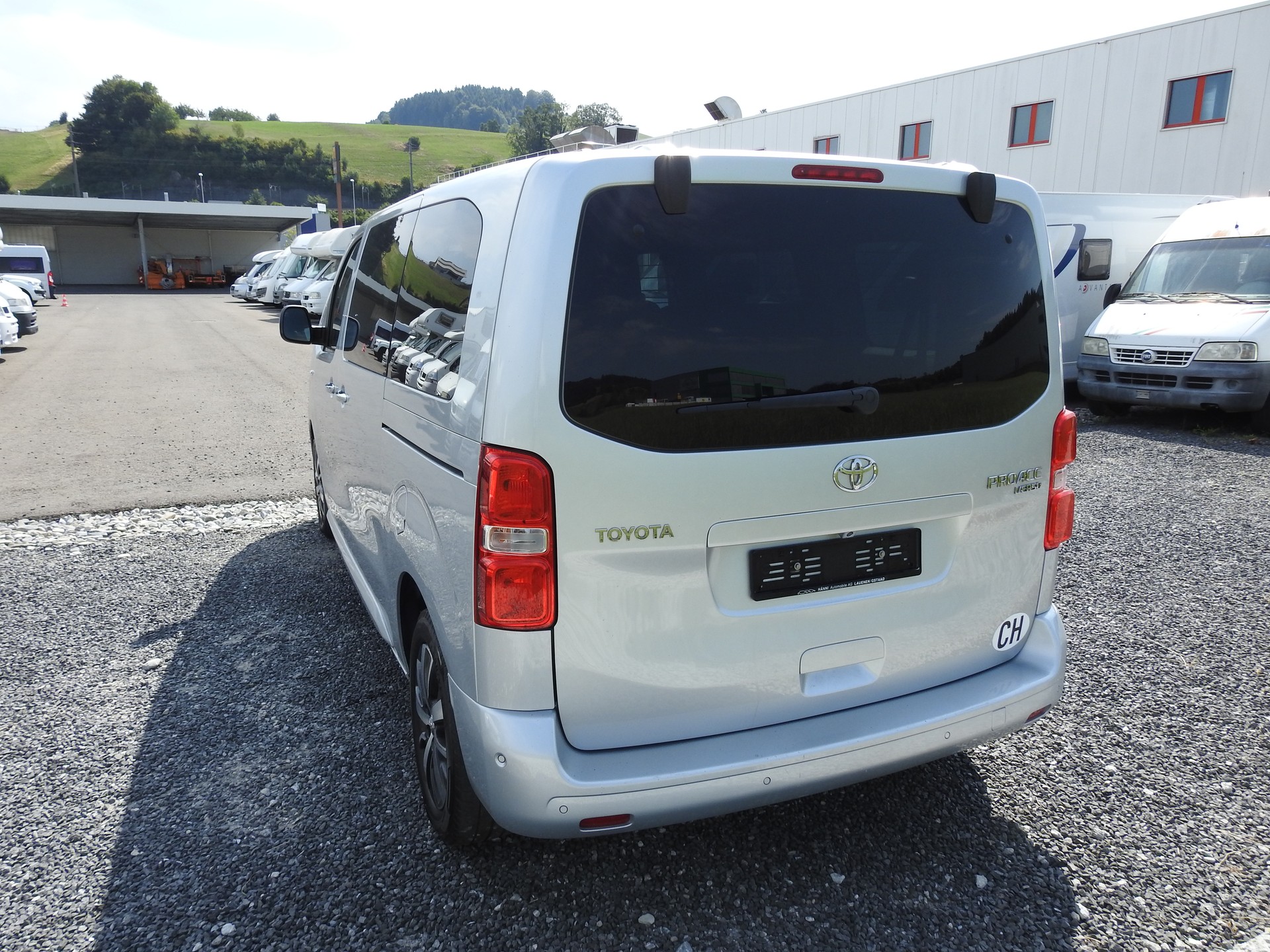 TOYOTA Proace Verso 2.0 D-4D Family L1 Automatic-image-3
