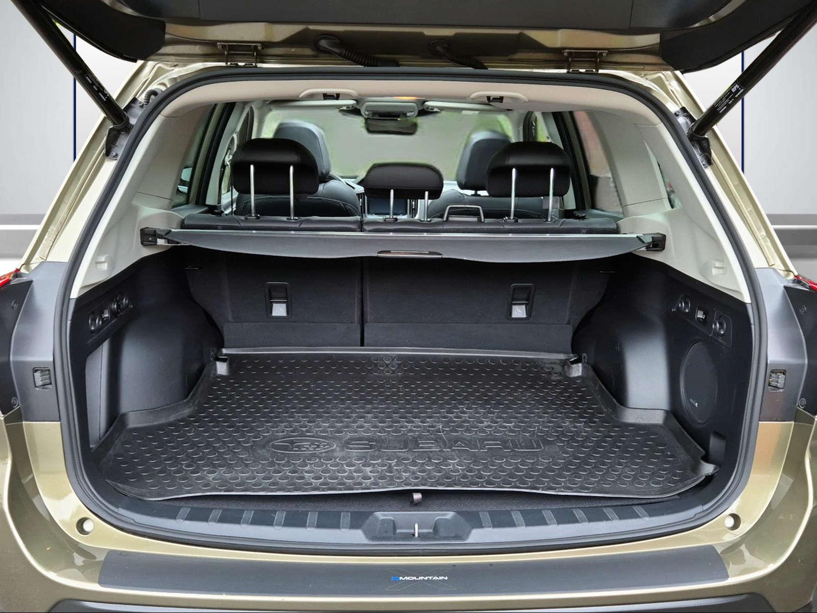 SUBARU Forester Station 2.0i e-Boxer Luxury-image-13