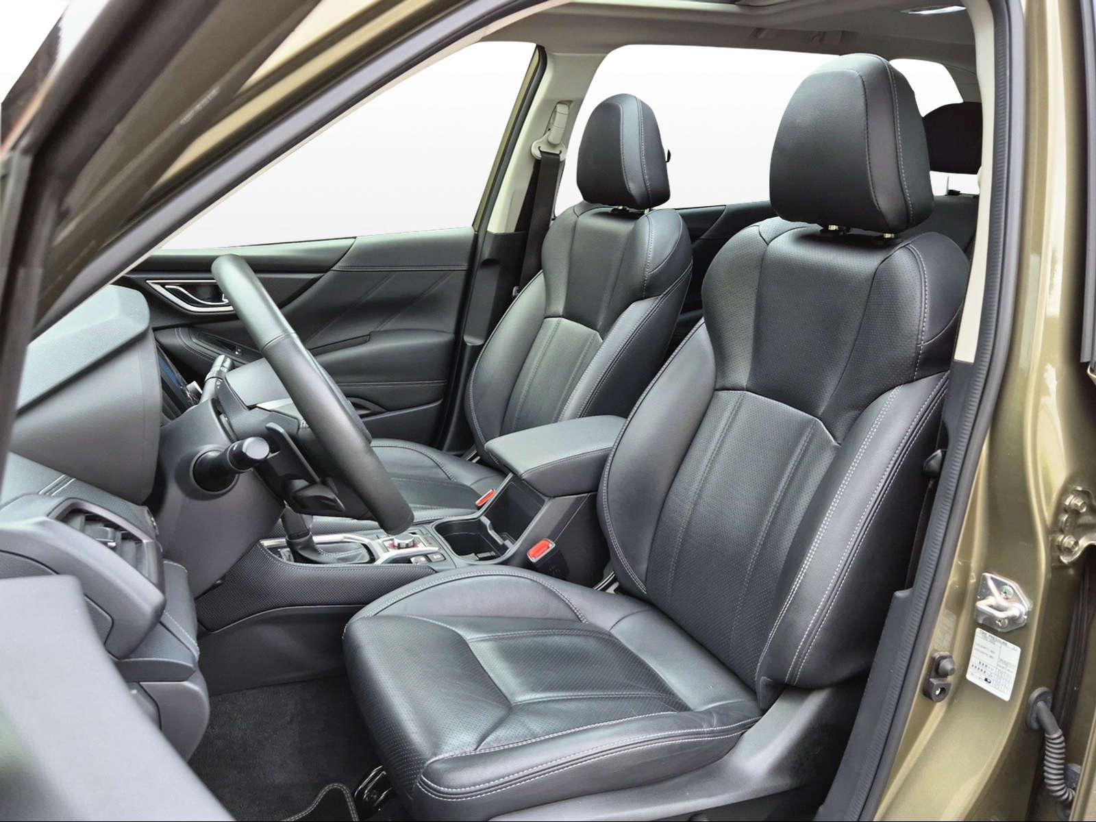 SUBARU Forester Station 2.0i e-Boxer Luxury-image-8
