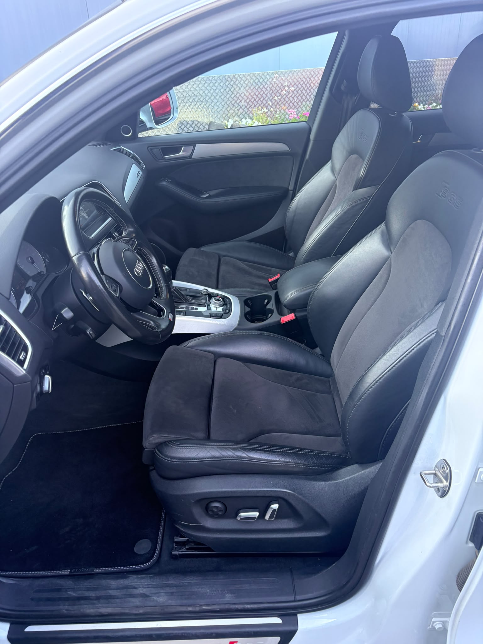 AUDI SQ5 3.0 TDI quattro tiptronic-image-6