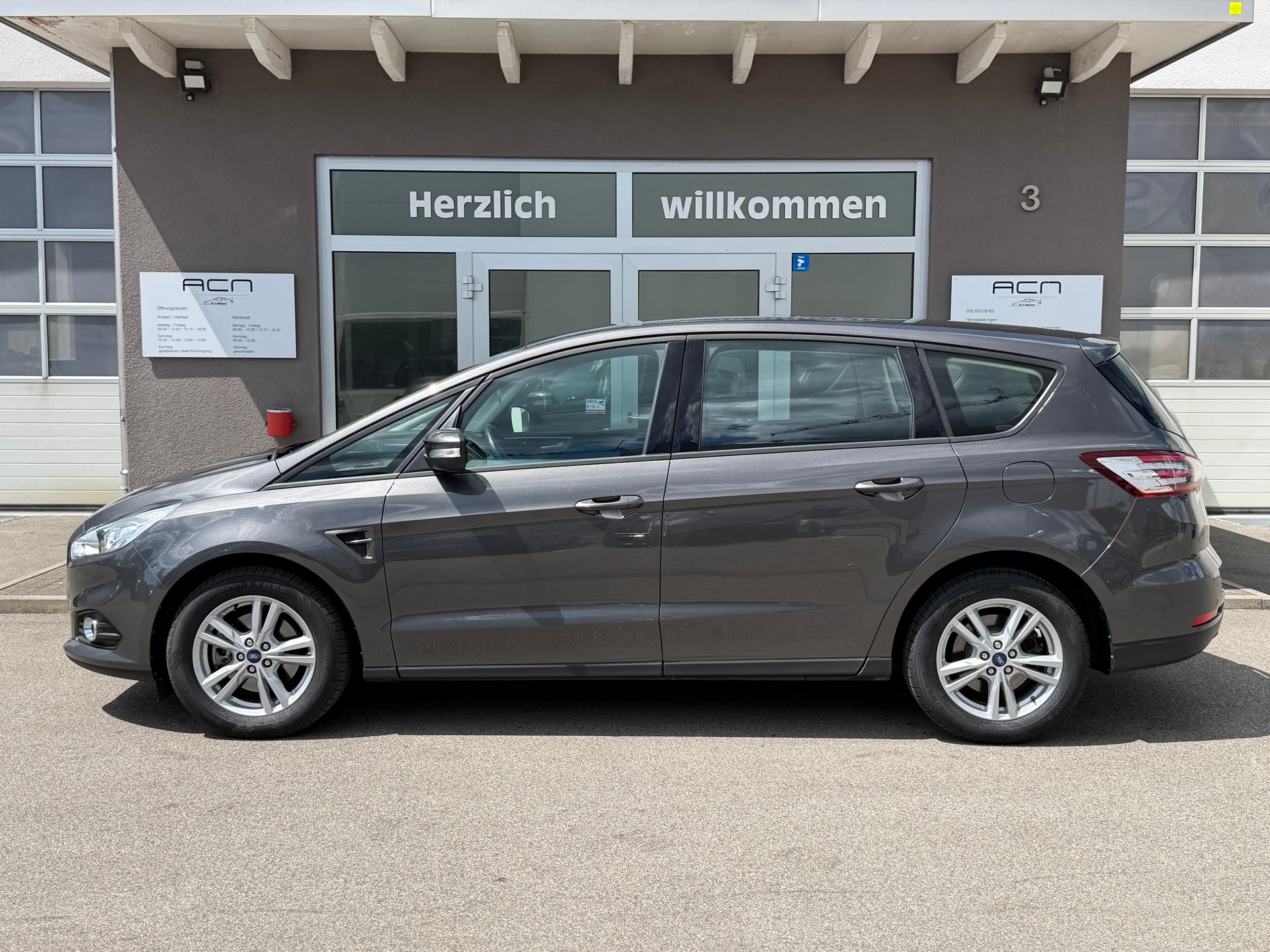 FORD S-Max 1.5 SCTi Titanium-image-3