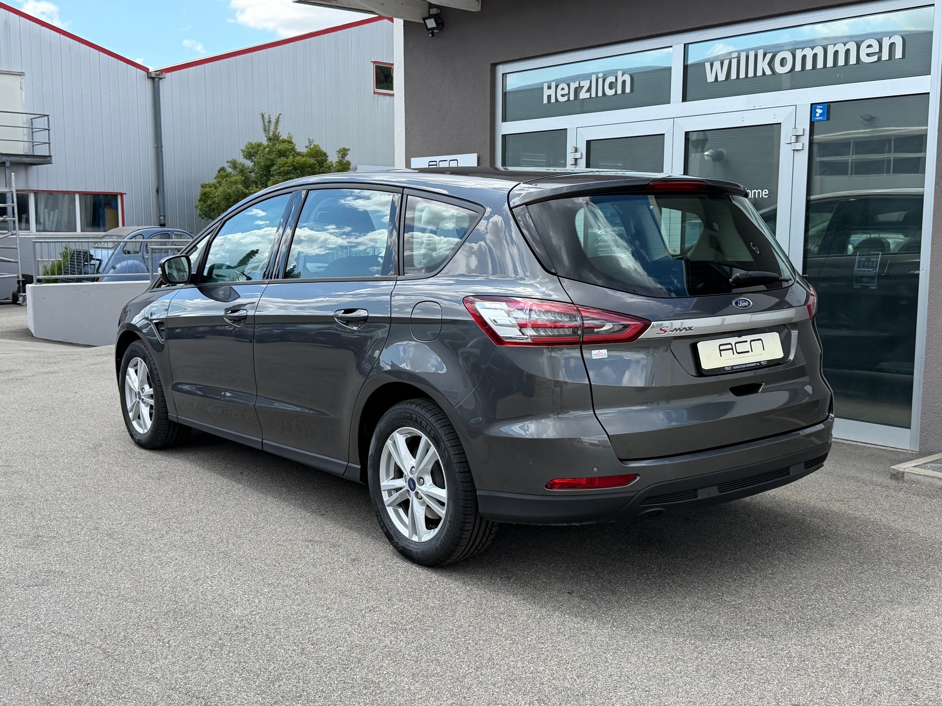 FORD S-Max 1.5 SCTi Titanium-image-4
