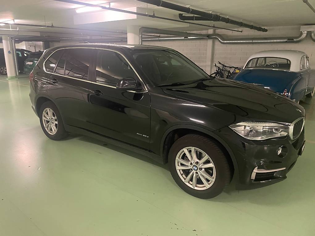 BMW X5-image-0