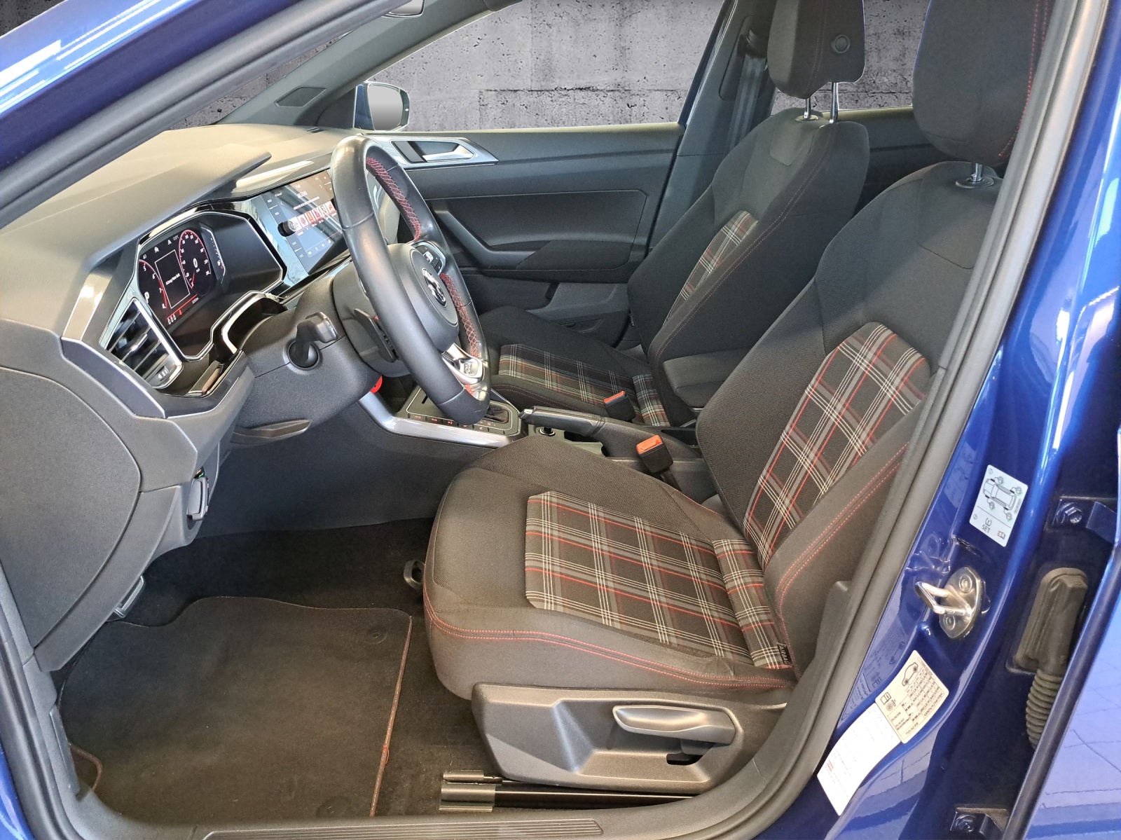 VW Polo 2.0 TSI GTI DSG-image-9