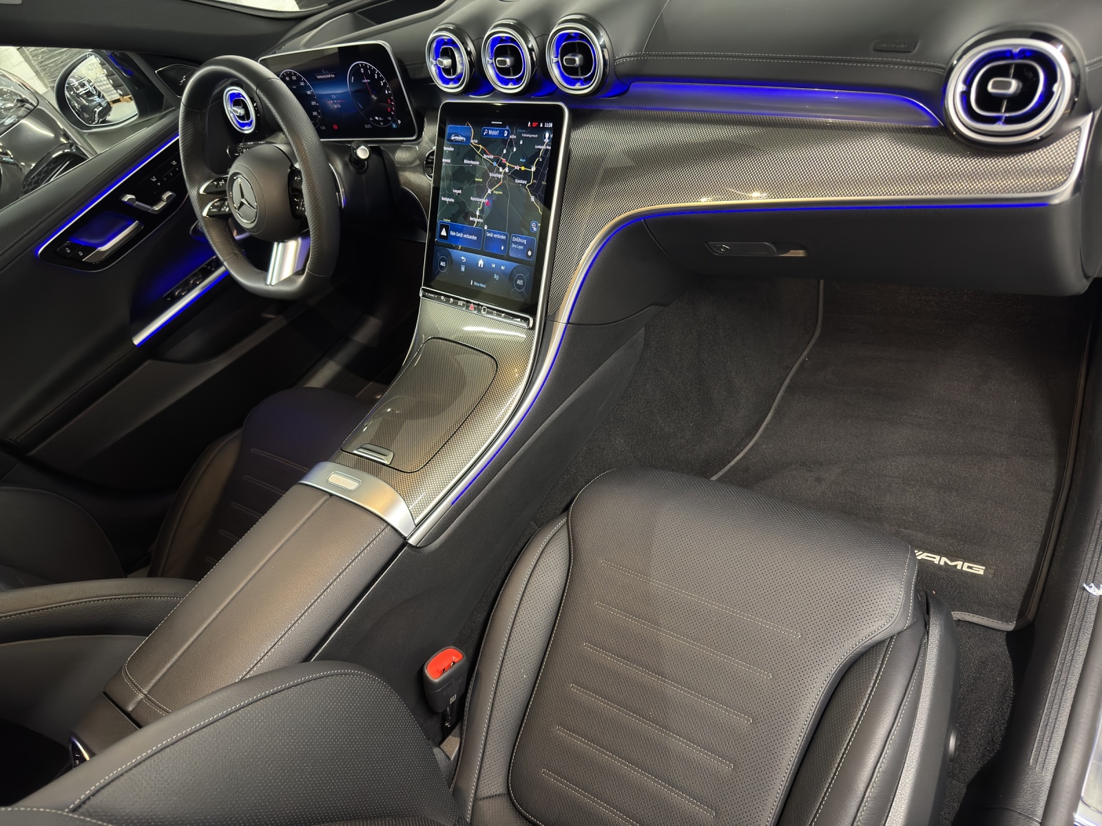 MERCEDES-BENZ C 300 de AMG Line 4Matic T-Modell-image-11
