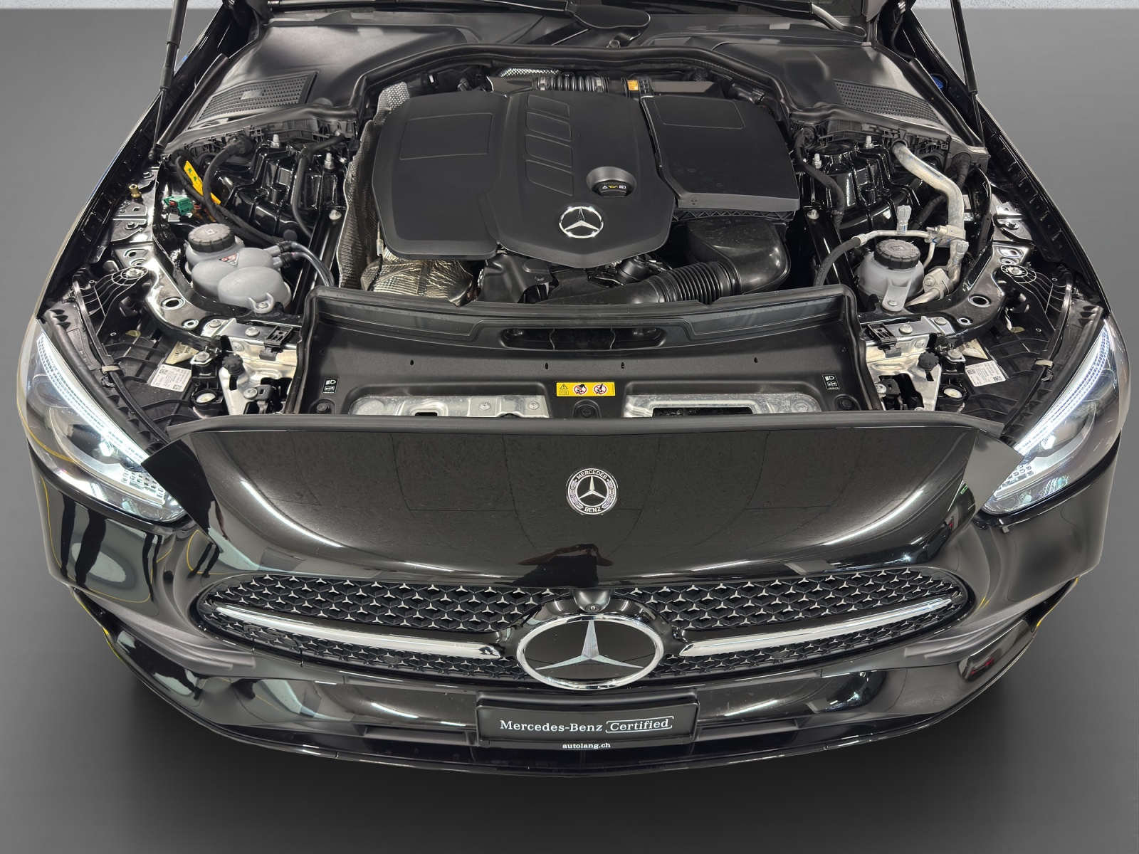 MERCEDES-BENZ C 300 de AMG Line 4Matic T-Modell-image-9