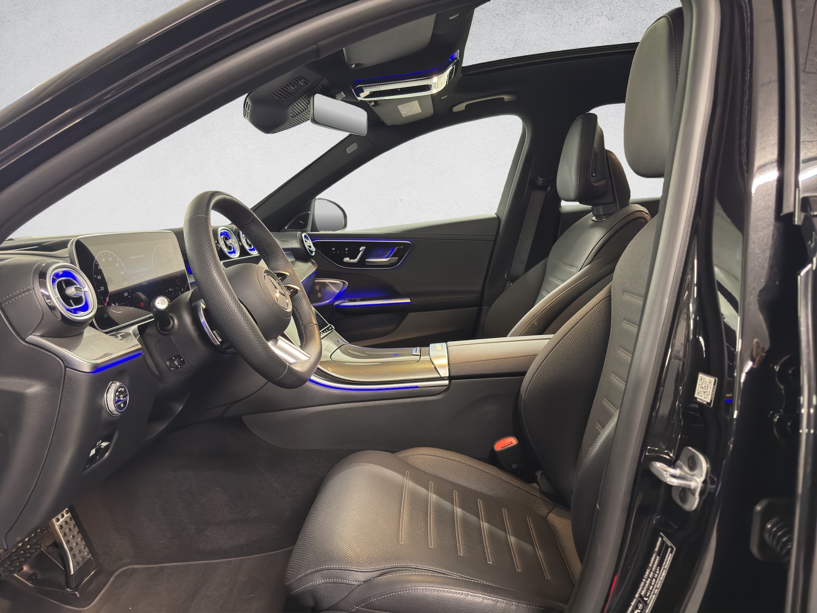 MERCEDES-BENZ C 300 de AMG Line 4Matic T-Modell-image-10