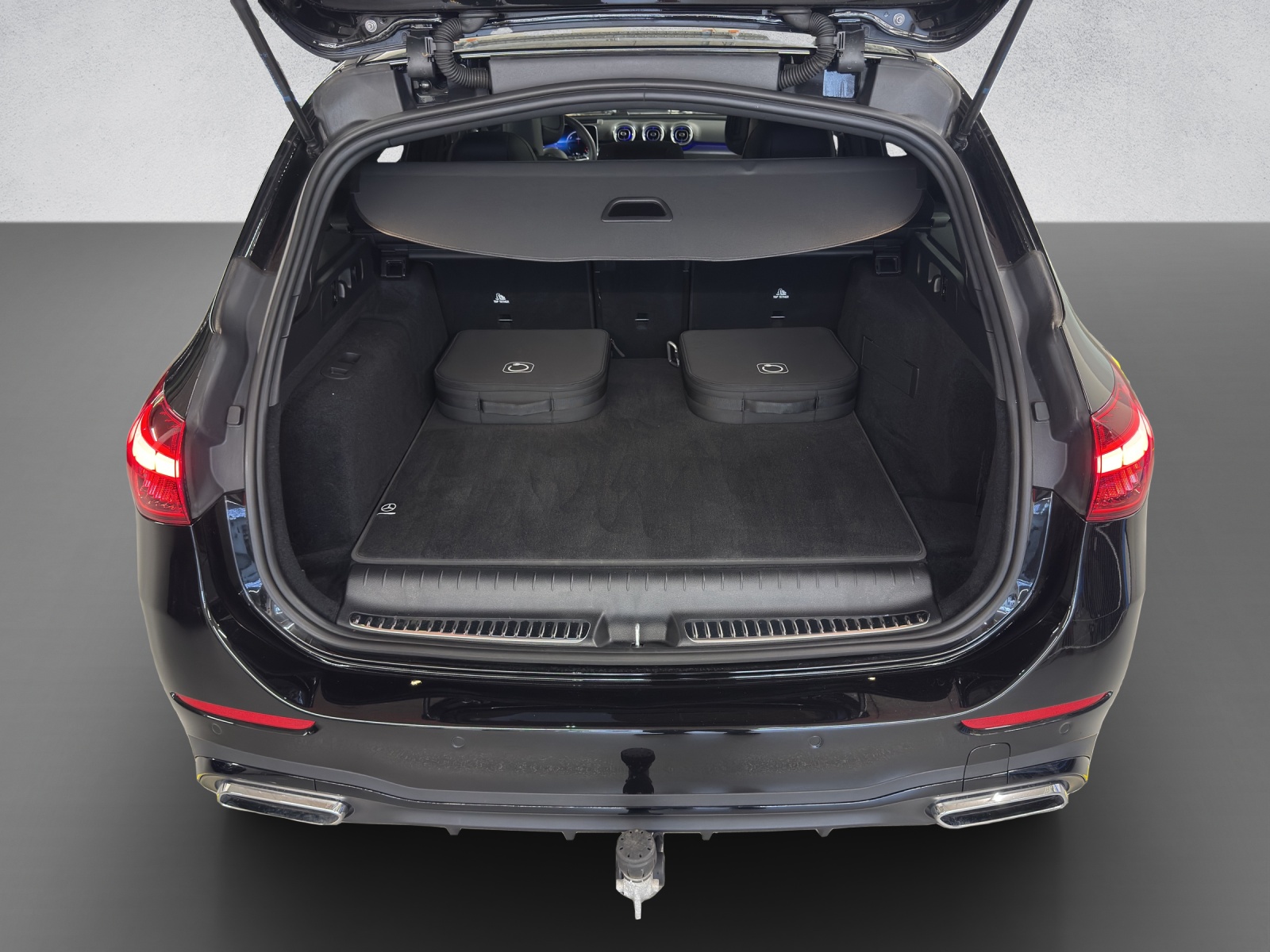 MERCEDES-BENZ C 300 de AMG Line 4Matic T-Modell-image-8