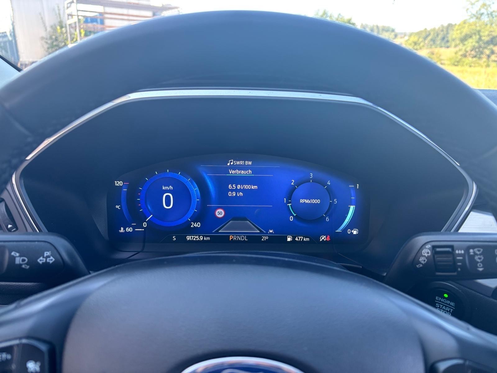 FORD Kuga 1.5 TDCi Titanium X 2WD Automat-image-11
