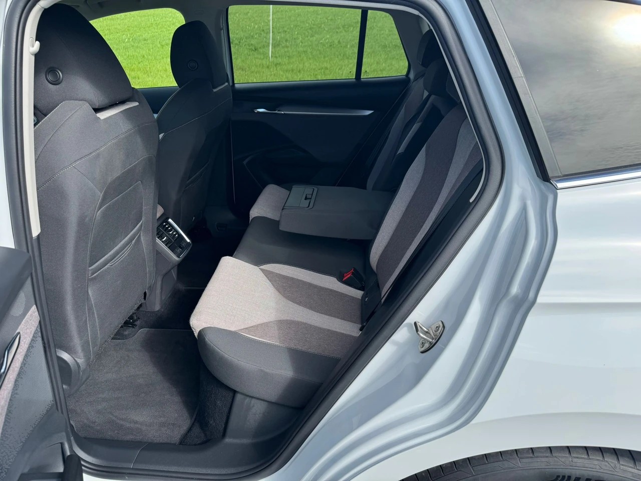 SKODA Enyaq iV 60-image-7