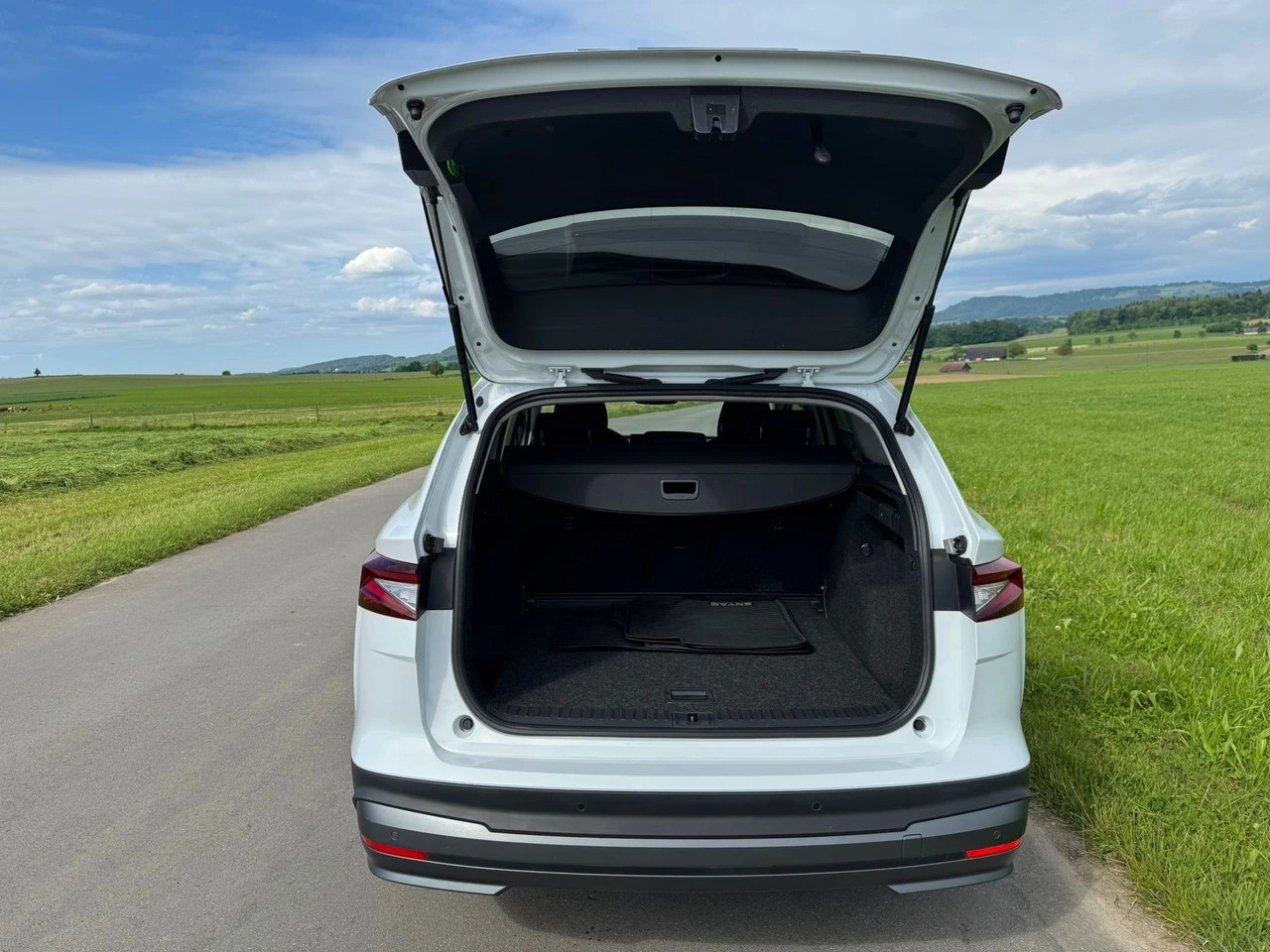 SKODA Enyaq iV 60-image-5