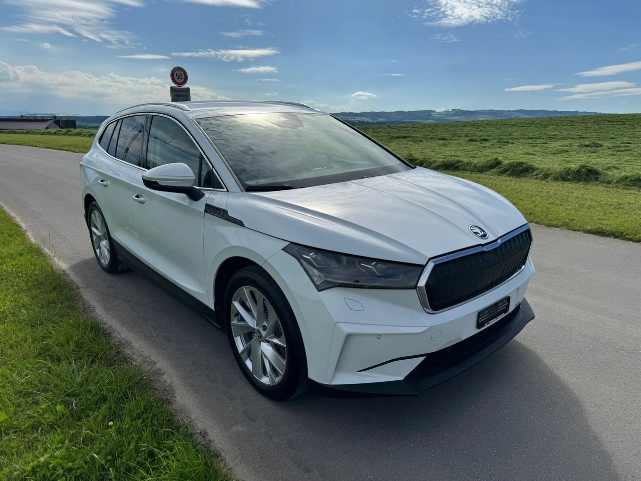 SKODA Enyaq iV 60-image-1