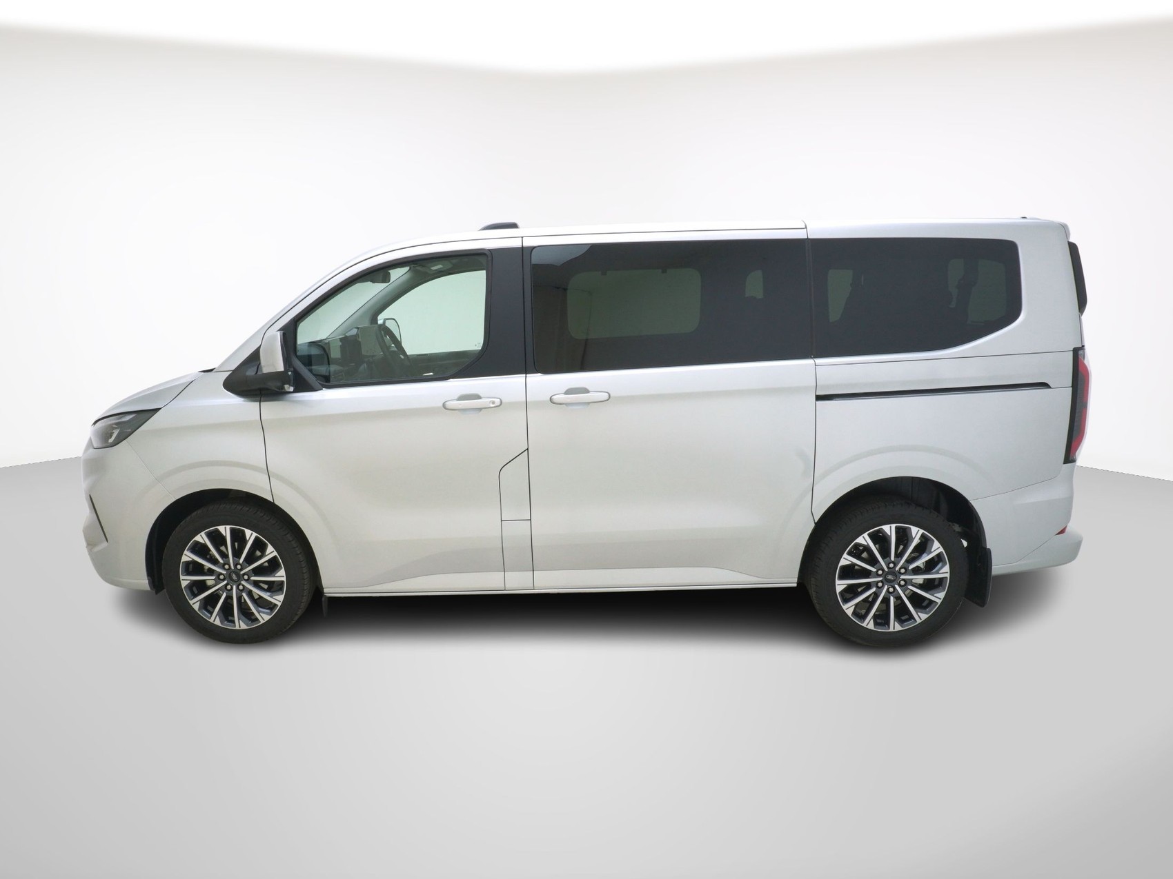 FORD Tourneo Custom 320 L1 2.0 TDCI 4x4 Titanium X-image-1
