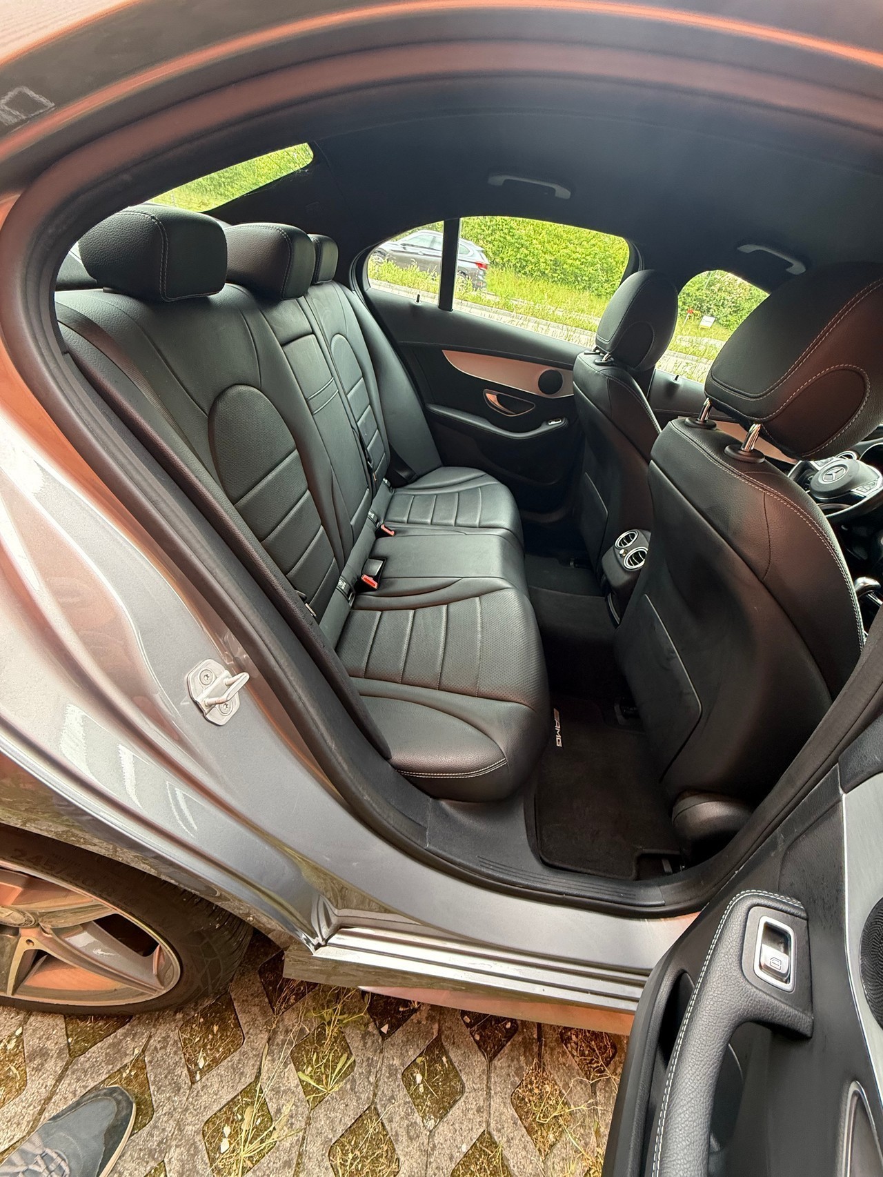 MERCEDES-BENZ C 180 AMG Line-image-12
