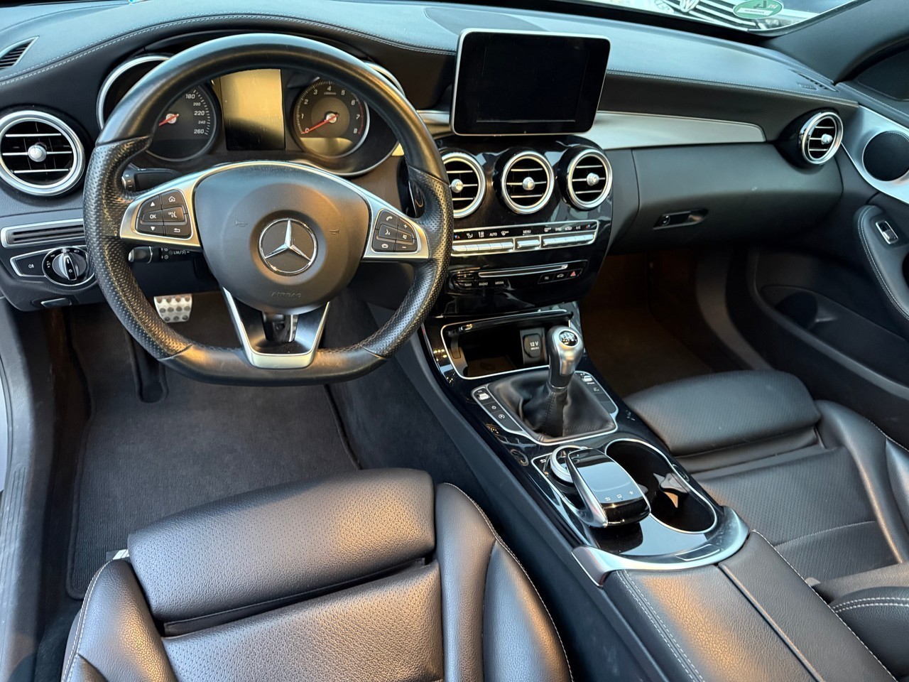 MERCEDES-BENZ C 180 AMG Line-image-11