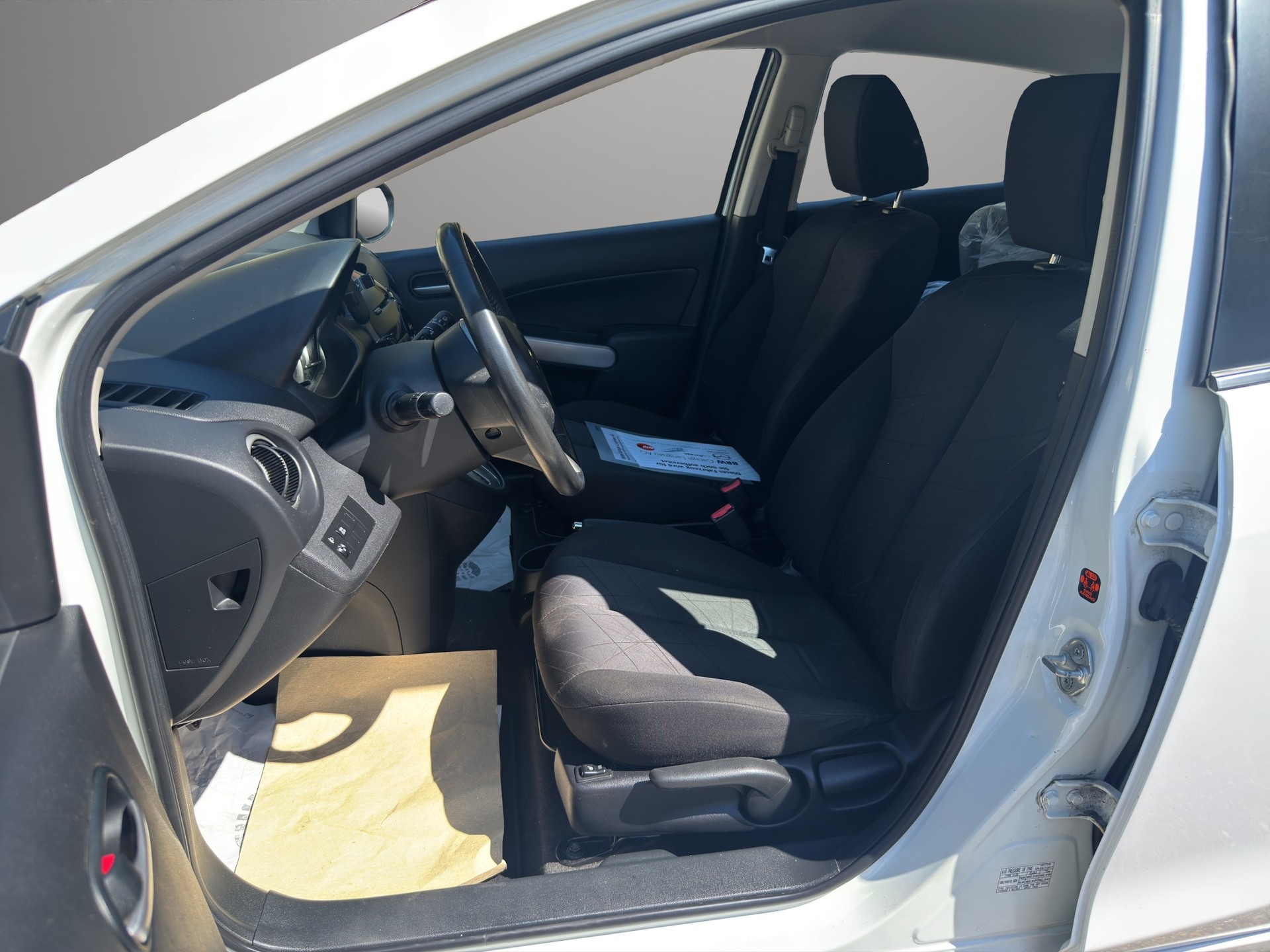 MAZDA 2 1.5i 16V Exclusive Automatic-image-8
