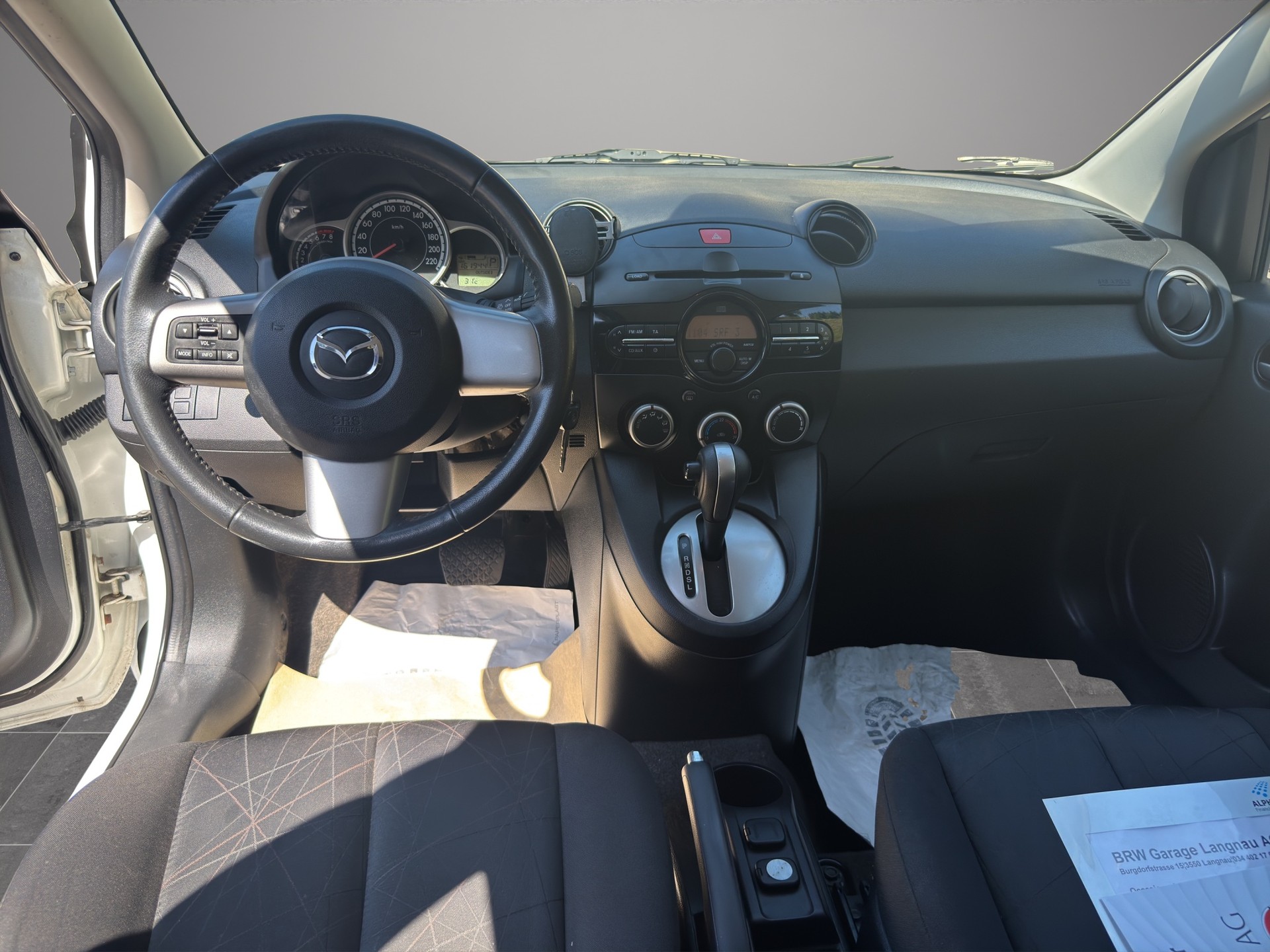 MAZDA 2 1.5i 16V Exclusive Automatic-image-9