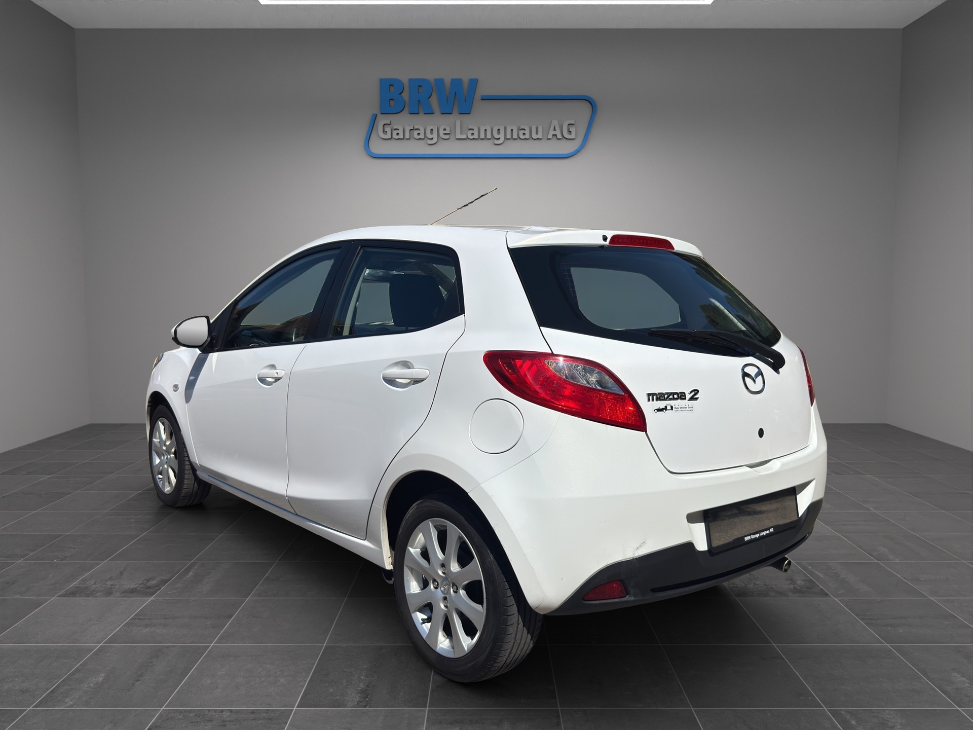 MAZDA 2 1.5i 16V Exclusive Automatic-image-2