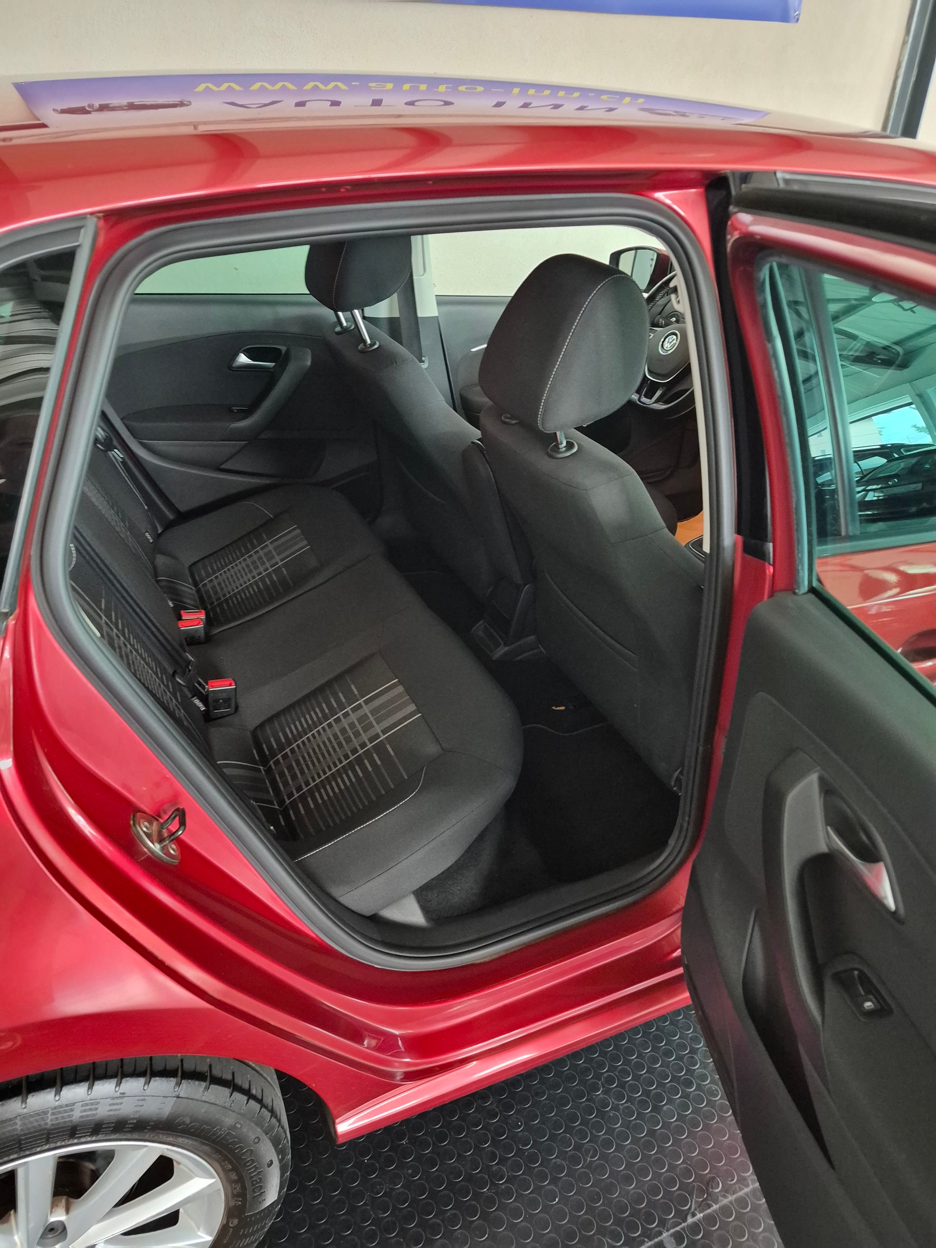 VW Polo 1.2 TSI BMT Lounge DSG-image-9