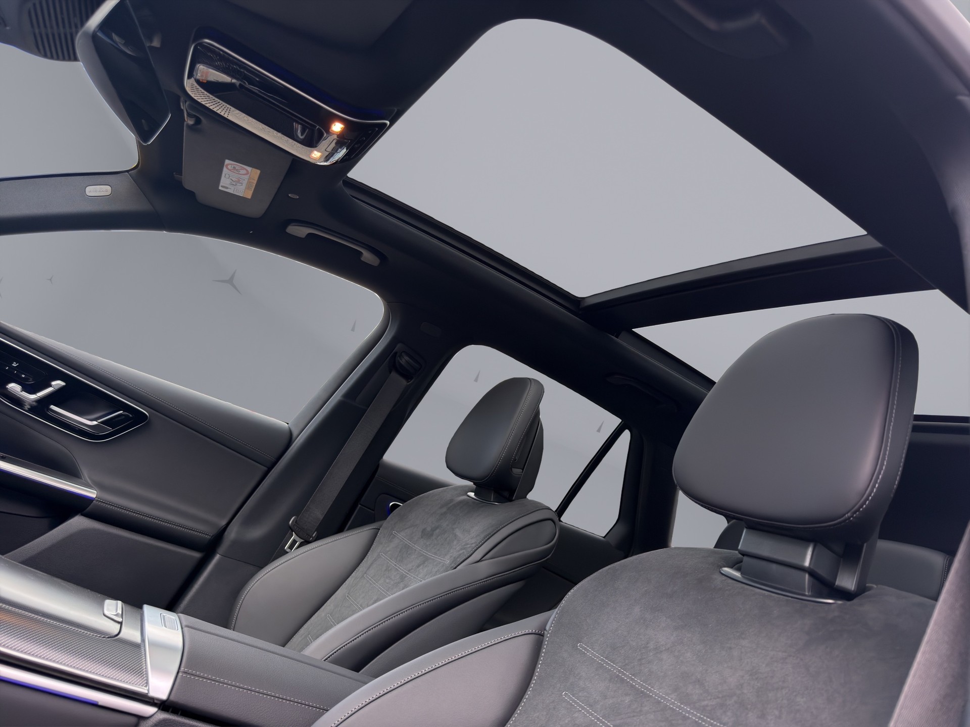 MERCEDES-BENZ GLC 220 d AMG Line 4matic-image-11