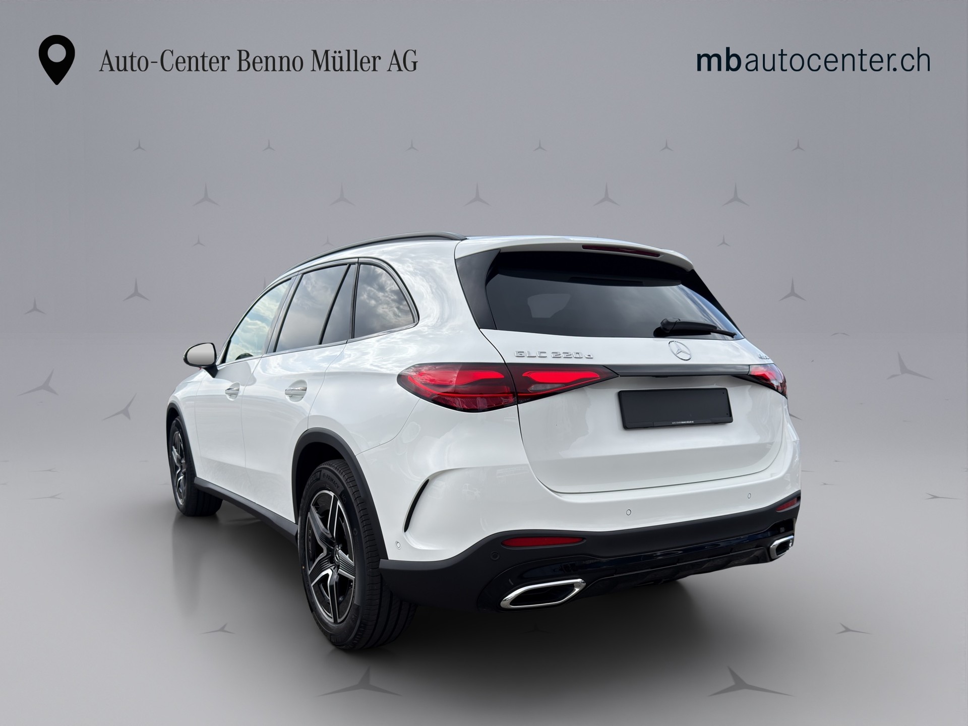 MERCEDES-BENZ GLC 220 d AMG Line 4matic-image-3