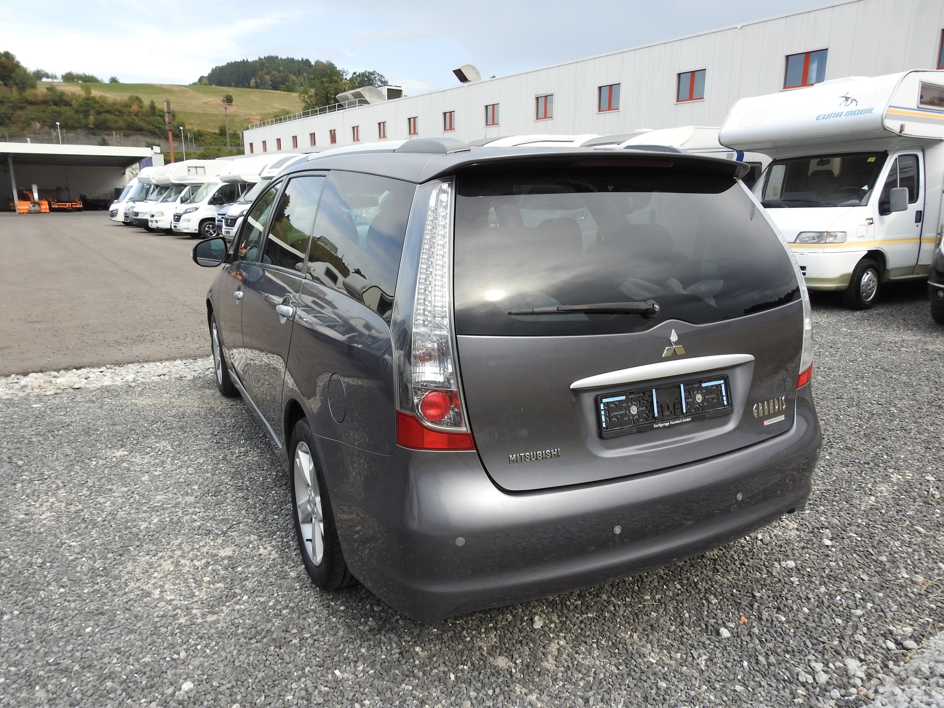 MITSUBISHI Grandis 2.0 16V DID Swiss Edition-image-3