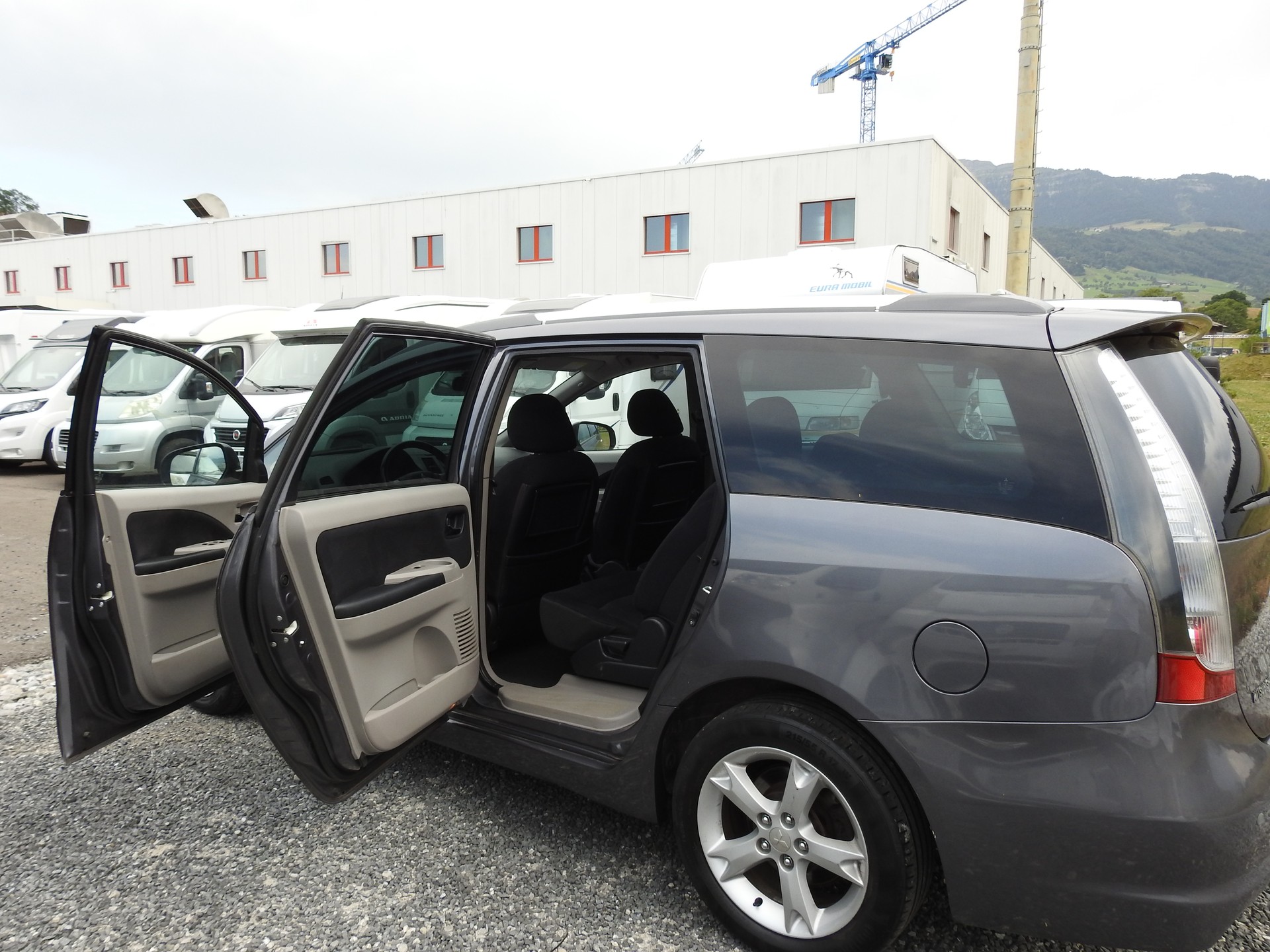 MITSUBISHI Grandis 2.0 16V DID Swiss Edition-image-15