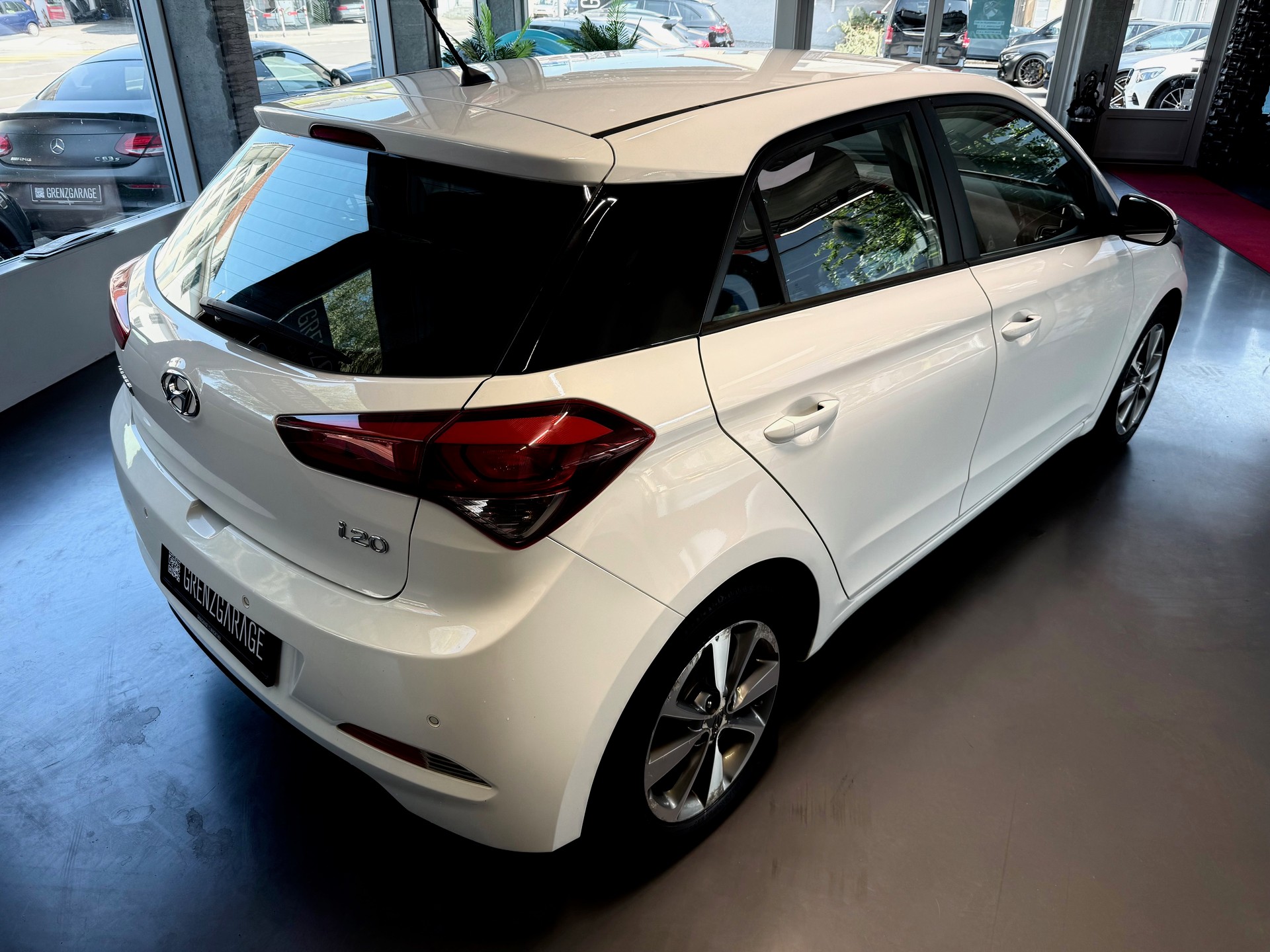 HYUNDAI i20 1.4 Vertex Automatic-image-6