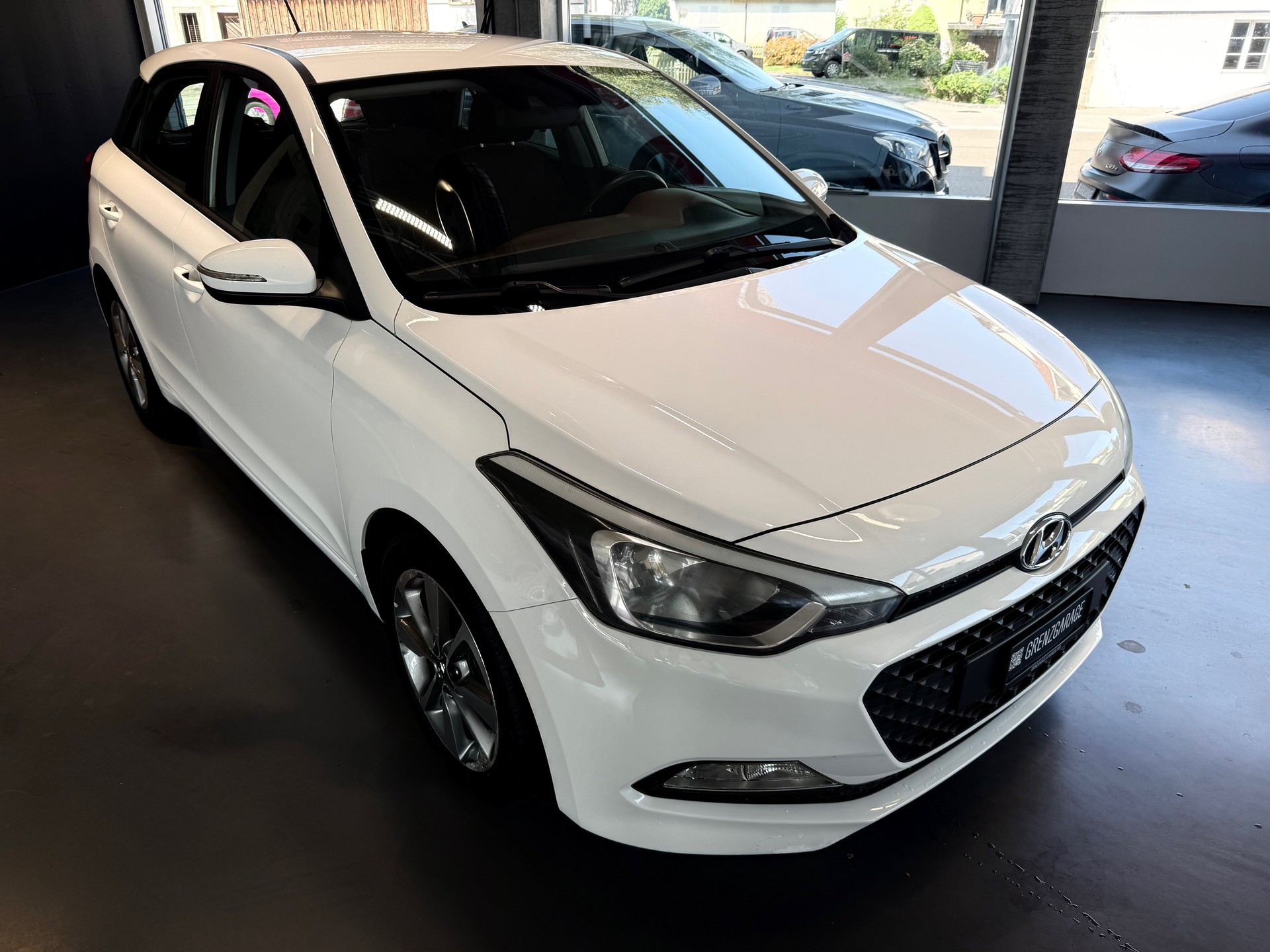 HYUNDAI i20 1.4 Vertex Automatic-image-1