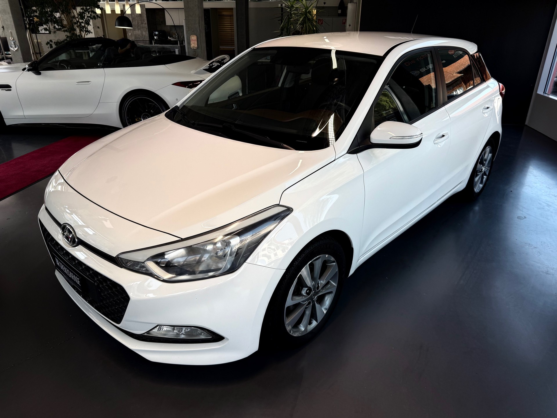 HYUNDAI i20 1.4 Vertex Automatic-image-2