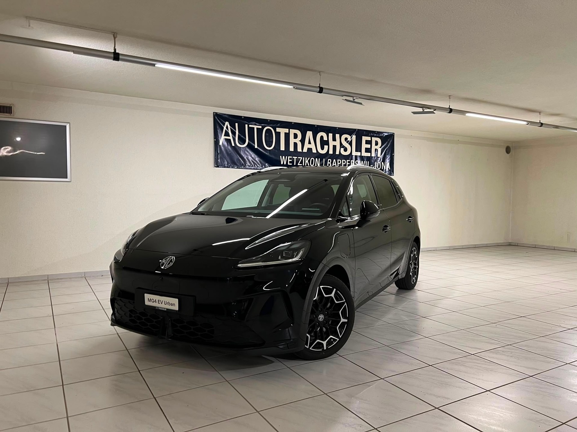 MG 4 EV Urban 54kWh Premium-image-0
