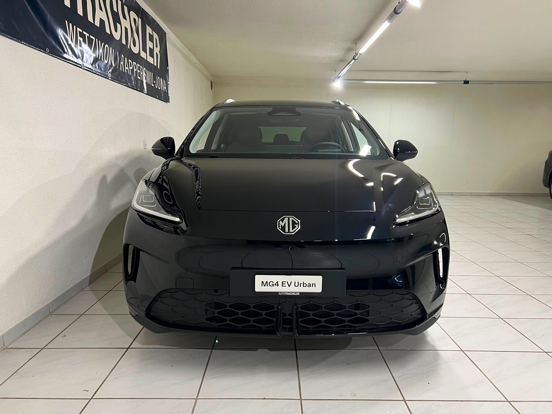 MG 4 EV Urban 54kWh Premium-image-1