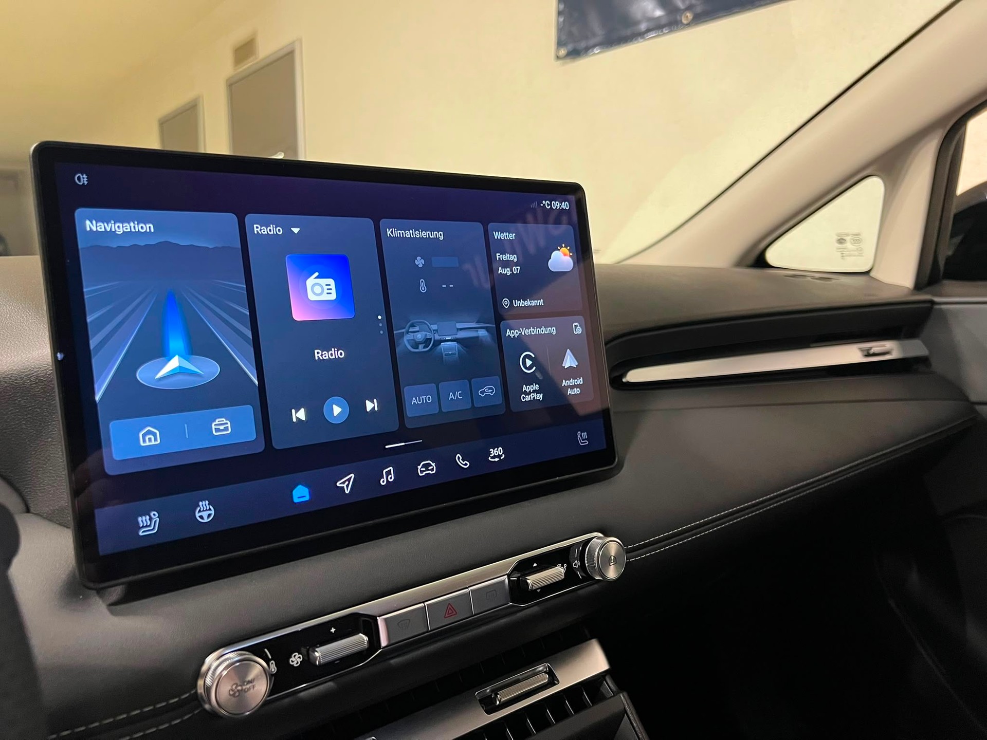 MG 4 EV Urban 54kWh Premium-image-7