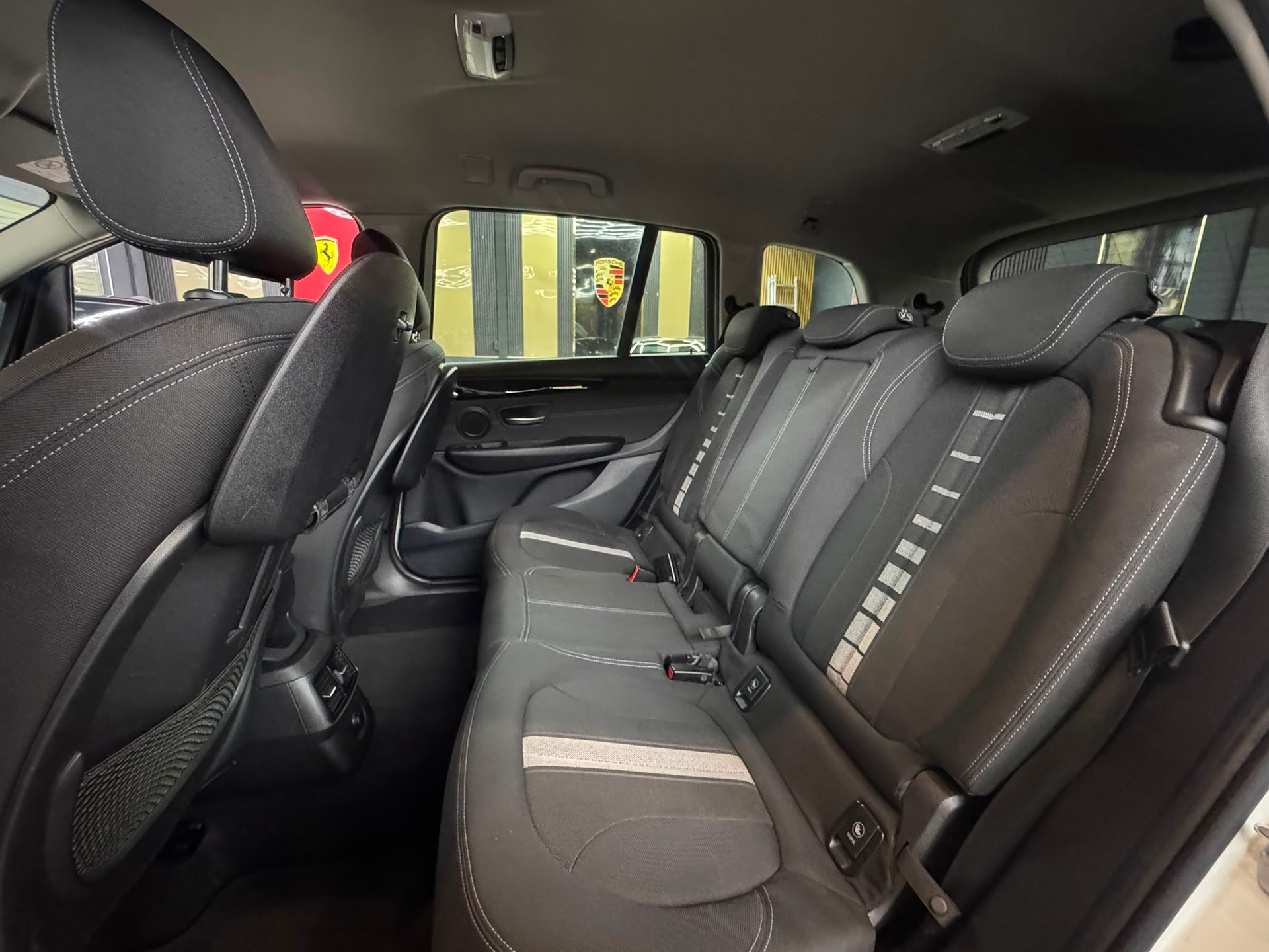 BMW 218d xDrive Gran Tourer Sport Line-image-15