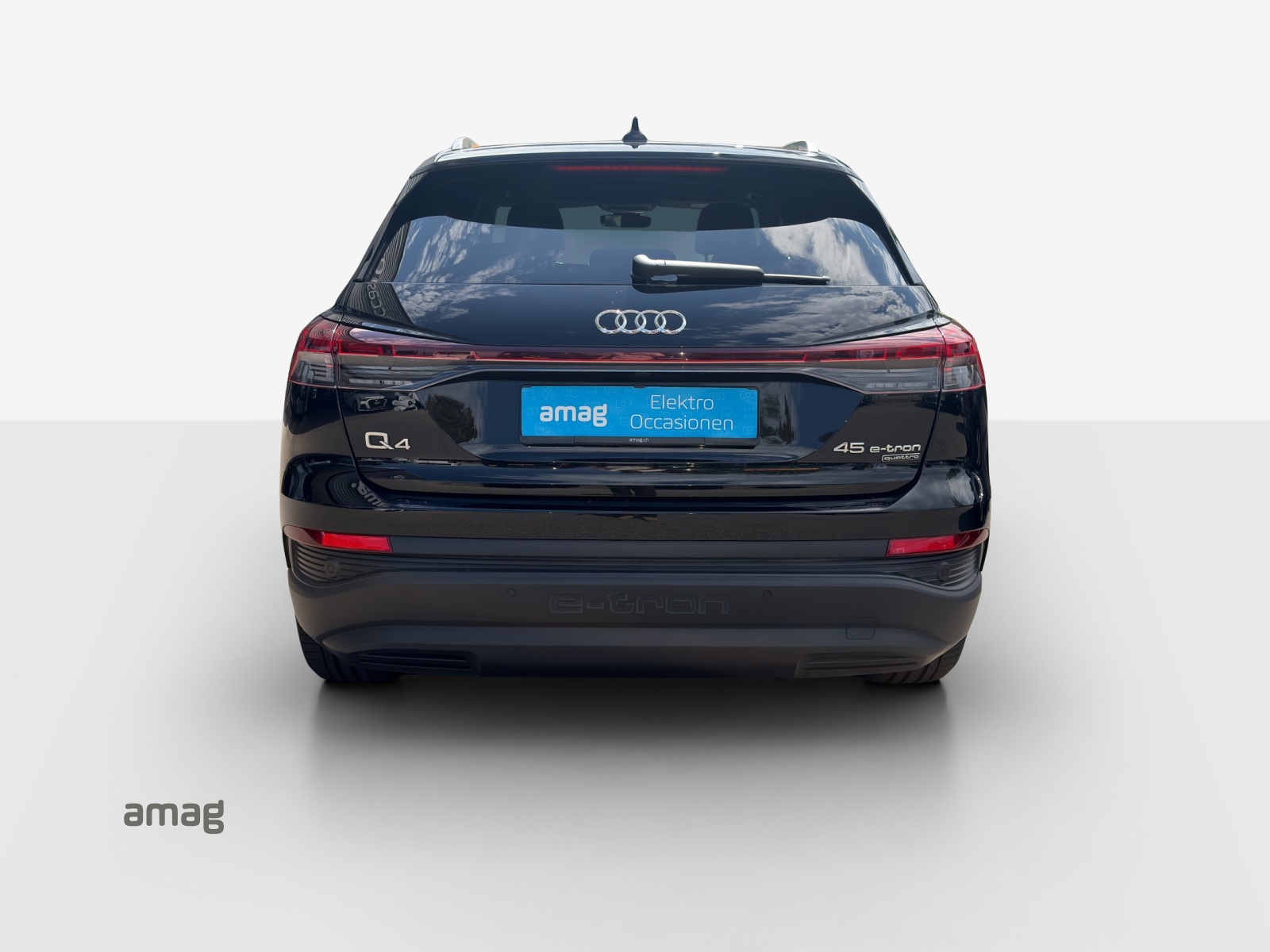 AUDI Q4 e-tron 45 quattro-image-3