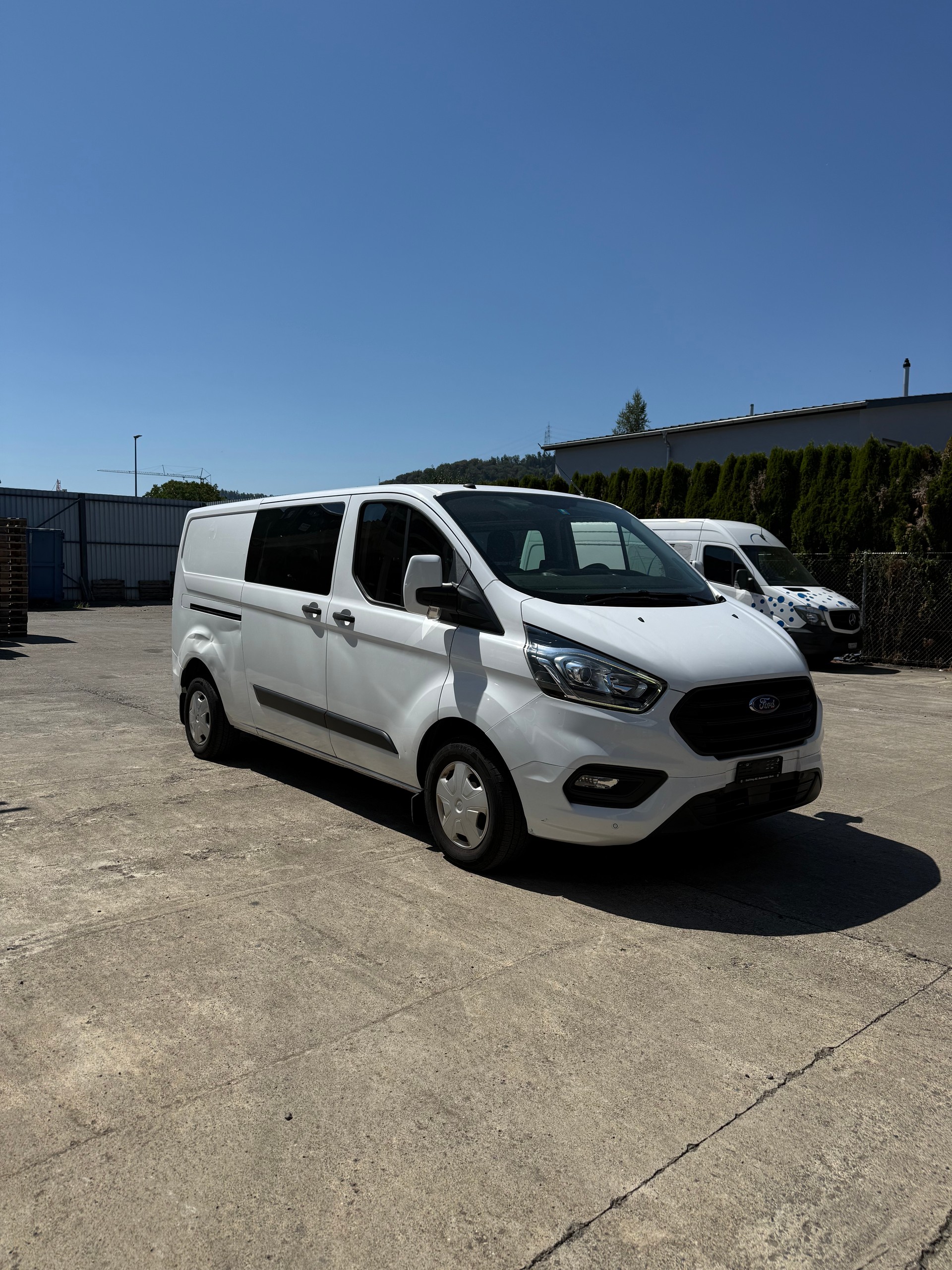 FORD Transit Custom Van 300 L2H1 DK Trend-image-2