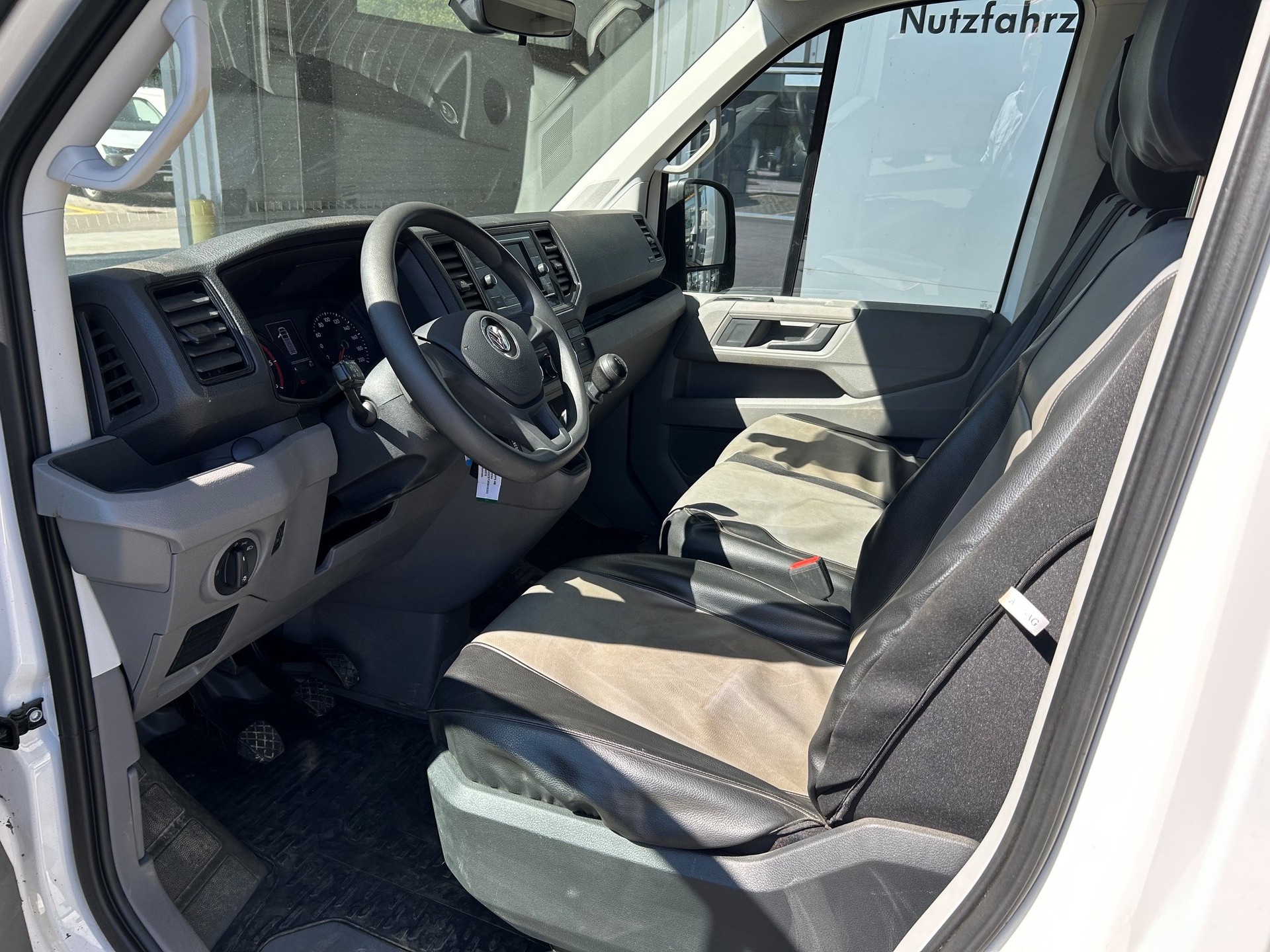 VW Crafter 35 2.0 TDI Entry L3 4Motion-image-9