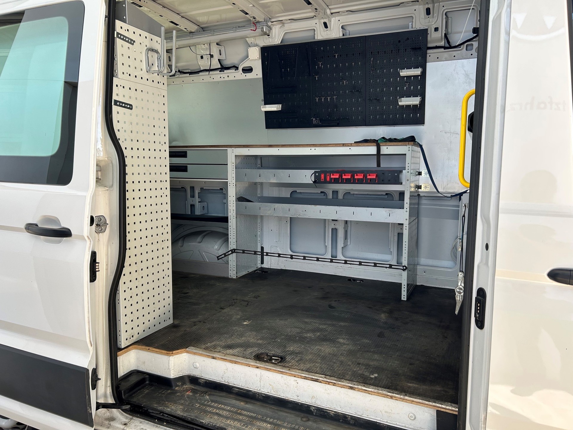 VW Crafter 35 2.0 TDI Entry L3 4Motion-image-8