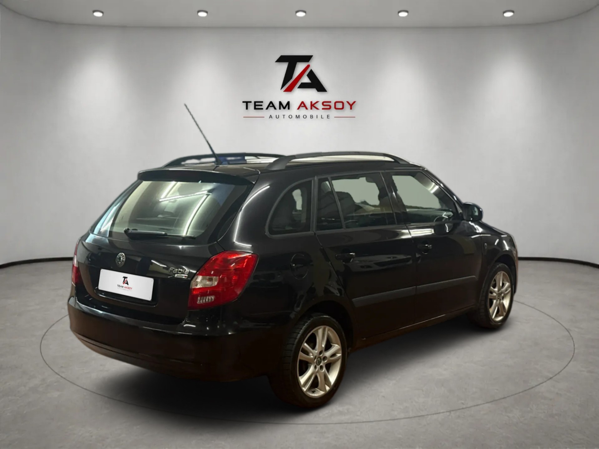 SKODA Fabia 1.2 Entry-image-4