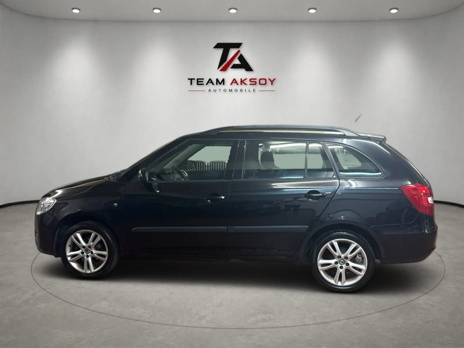 SKODA Fabia 1.2 Entry-image-7