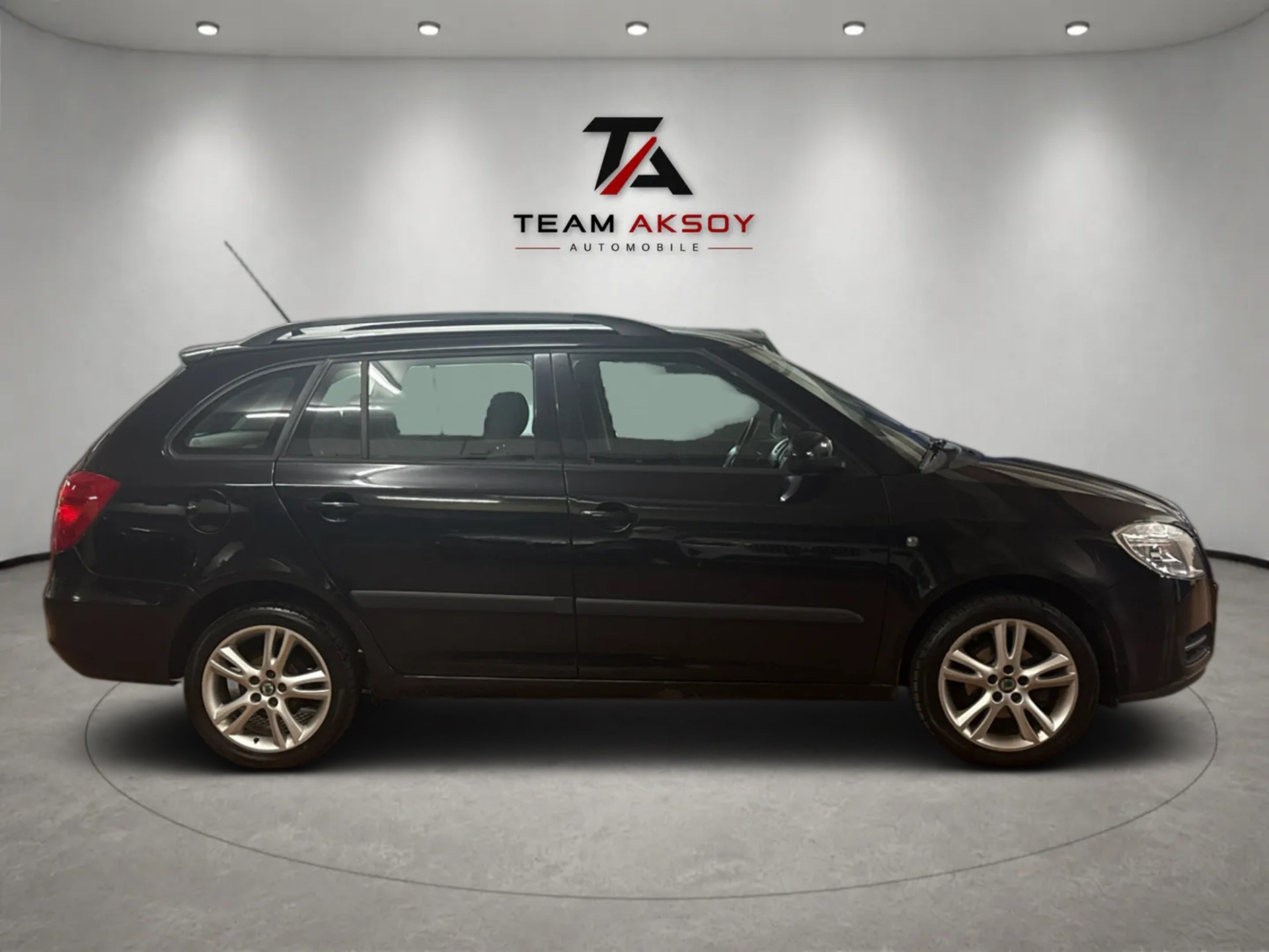 SKODA Fabia 1.2 Entry-showroom-element-3