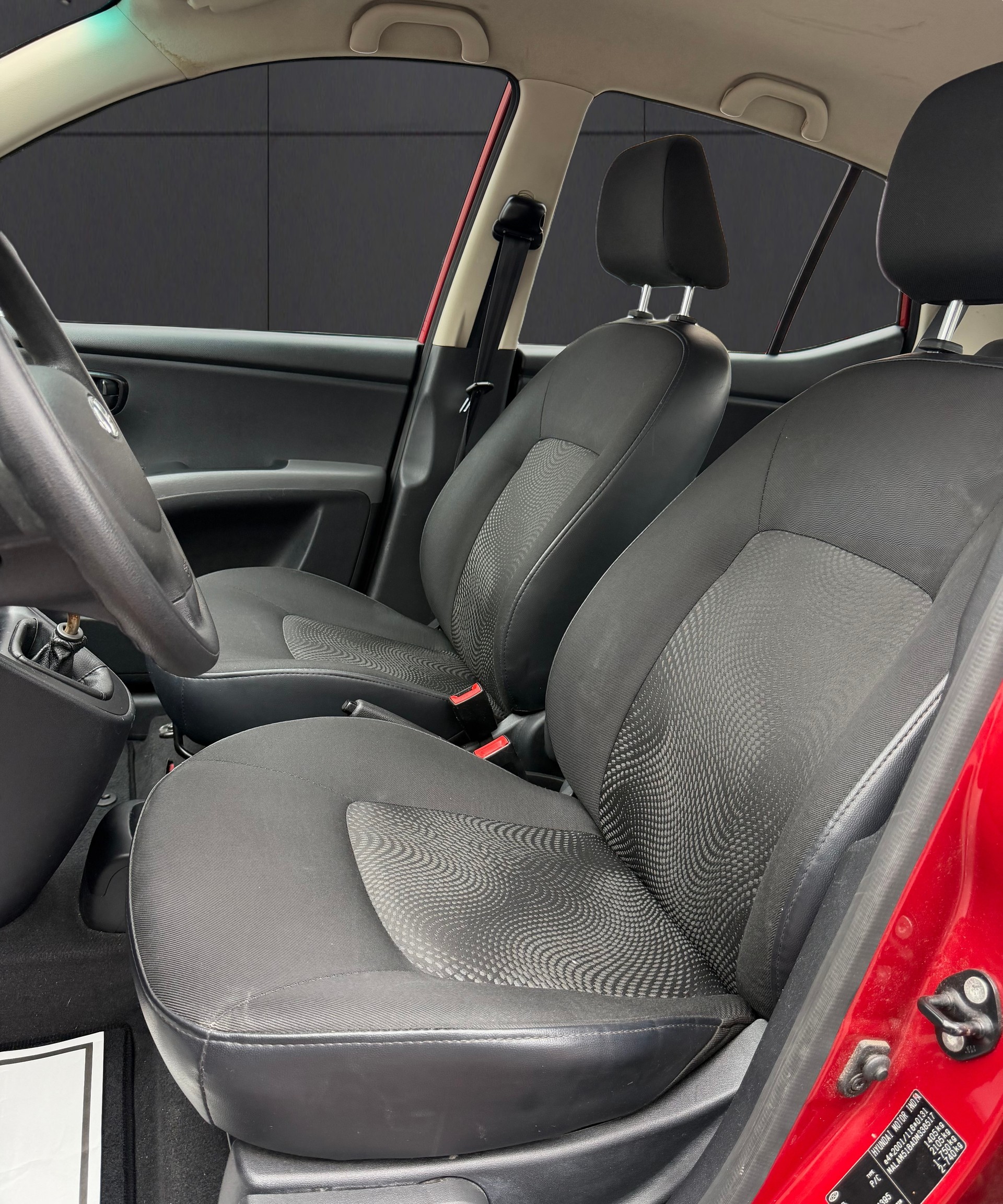 HYUNDAI i10-image-5