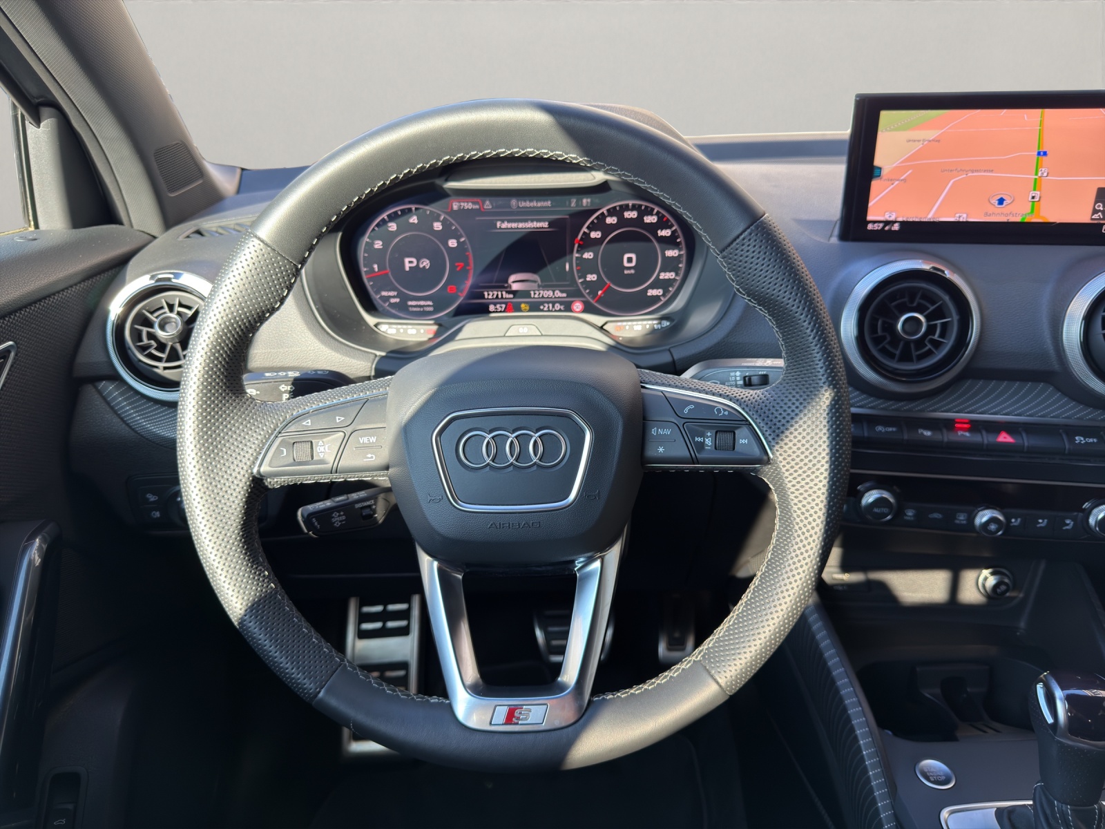AUDI Q2 1.5 35 TFSI S Line S-Tronic-image-10