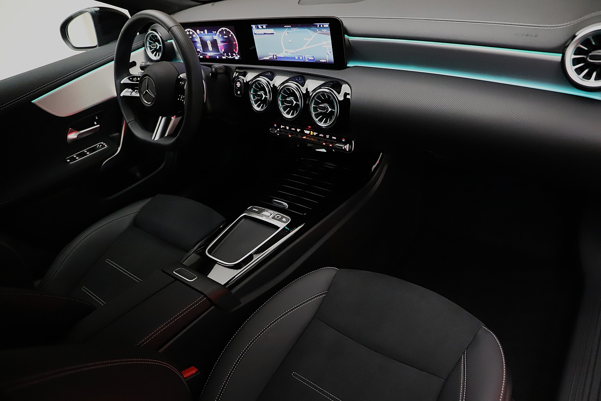 MERCEDES-BENZ CLA 200d Shooting Brake 7G-DCT AMG Line Night Edition und Advanced Plus-image-6
