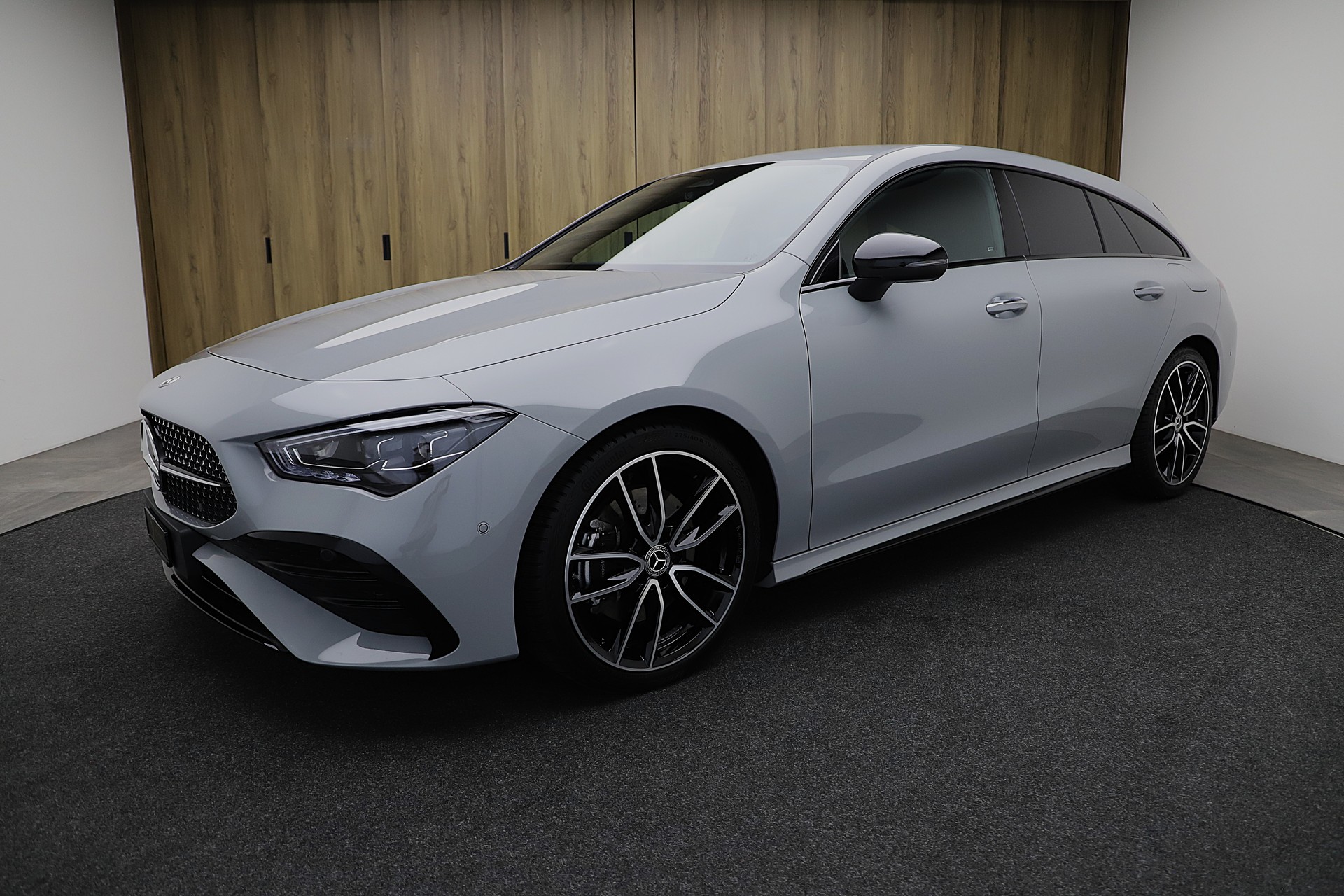 MERCEDES-BENZ CLA 200d Shooting Brake 7G-DCT AMG Line Night Edition und Advanced Plus-image-0