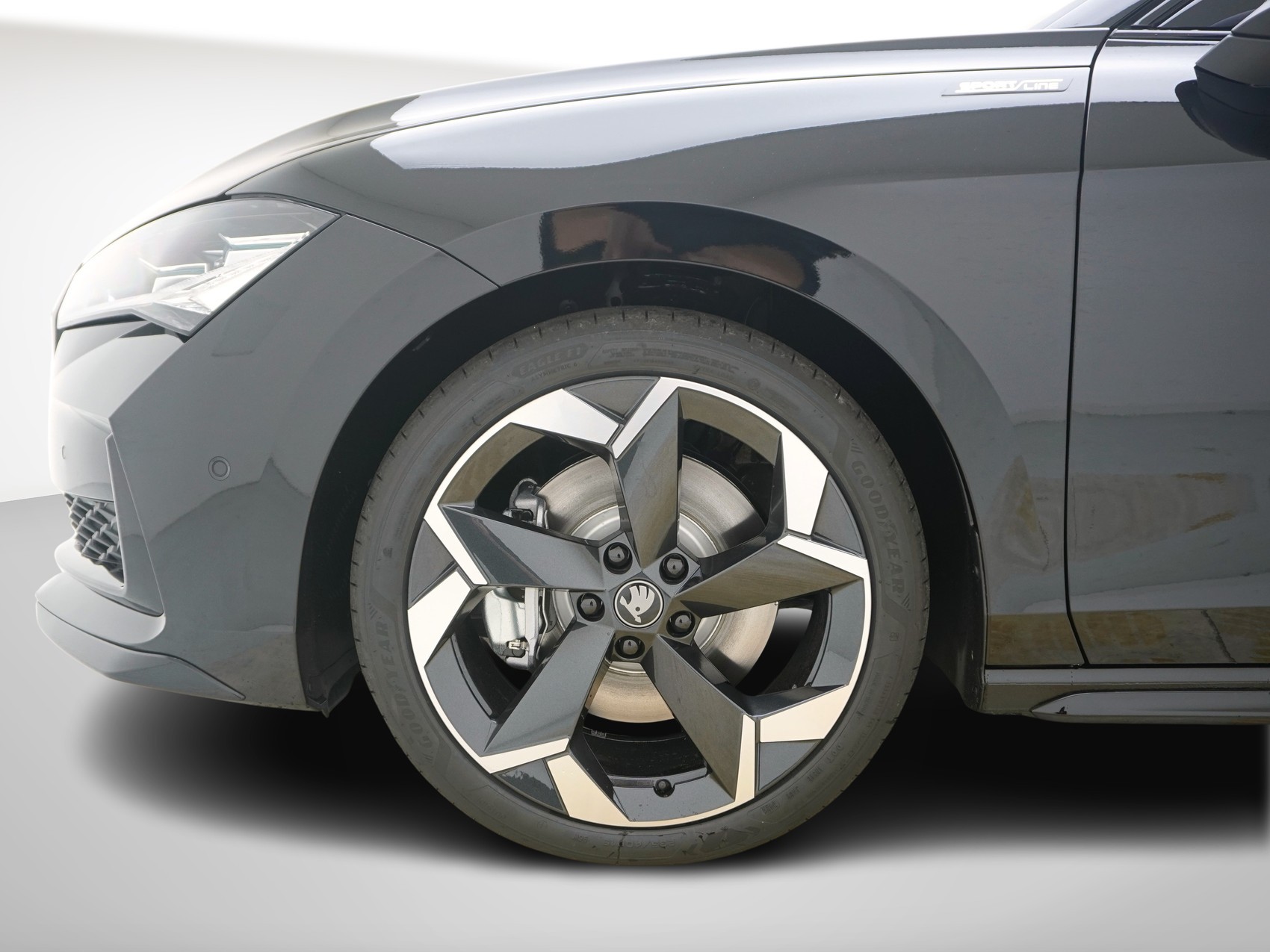 SKODA Superb 2.0 TSI Sportline 4x4 DSG-image-9